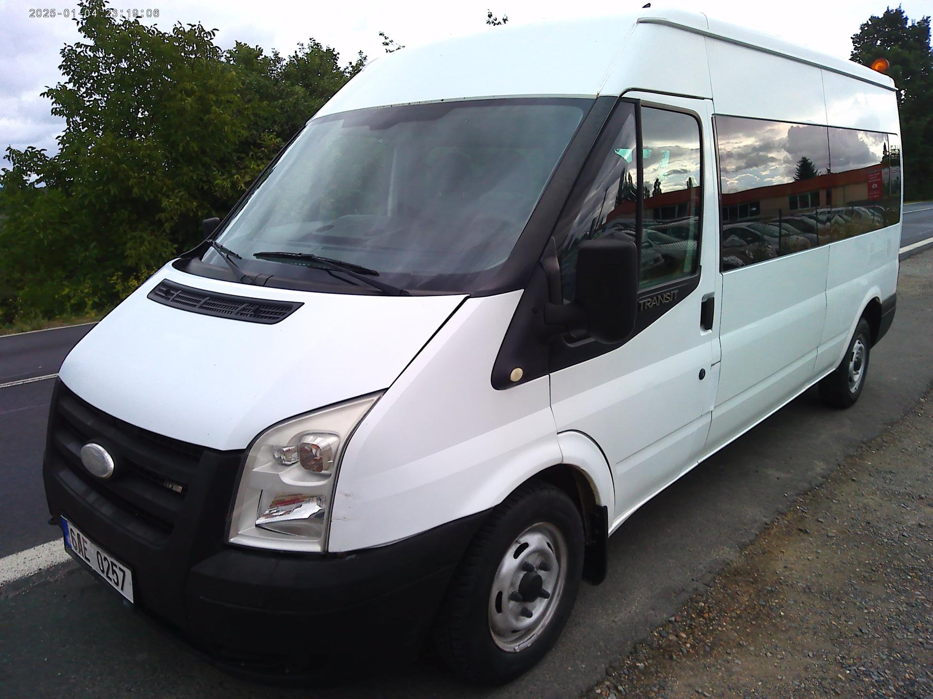 Ford Transit 2.2 TDCi L3H2, 8 míst,nová STK