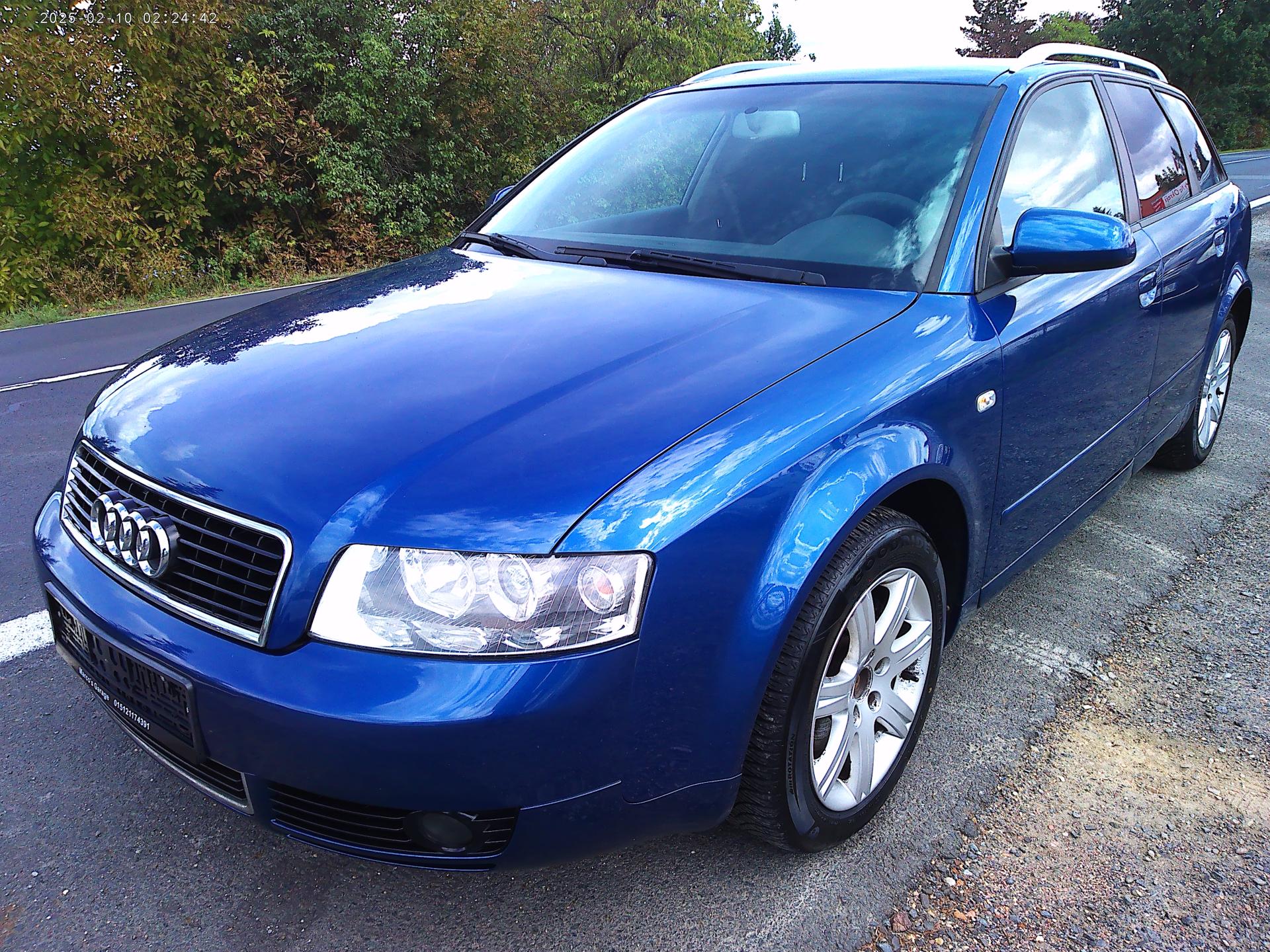 Audi A4 Avant 2.0 FSi, Servisní kniha