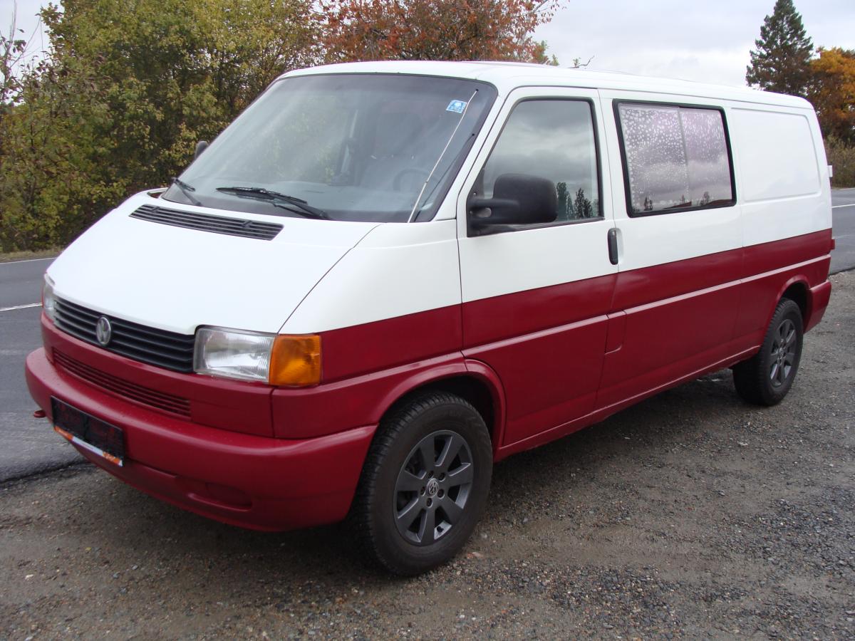 Volkswagen Transporter 2.4 D Long, 6 míst
