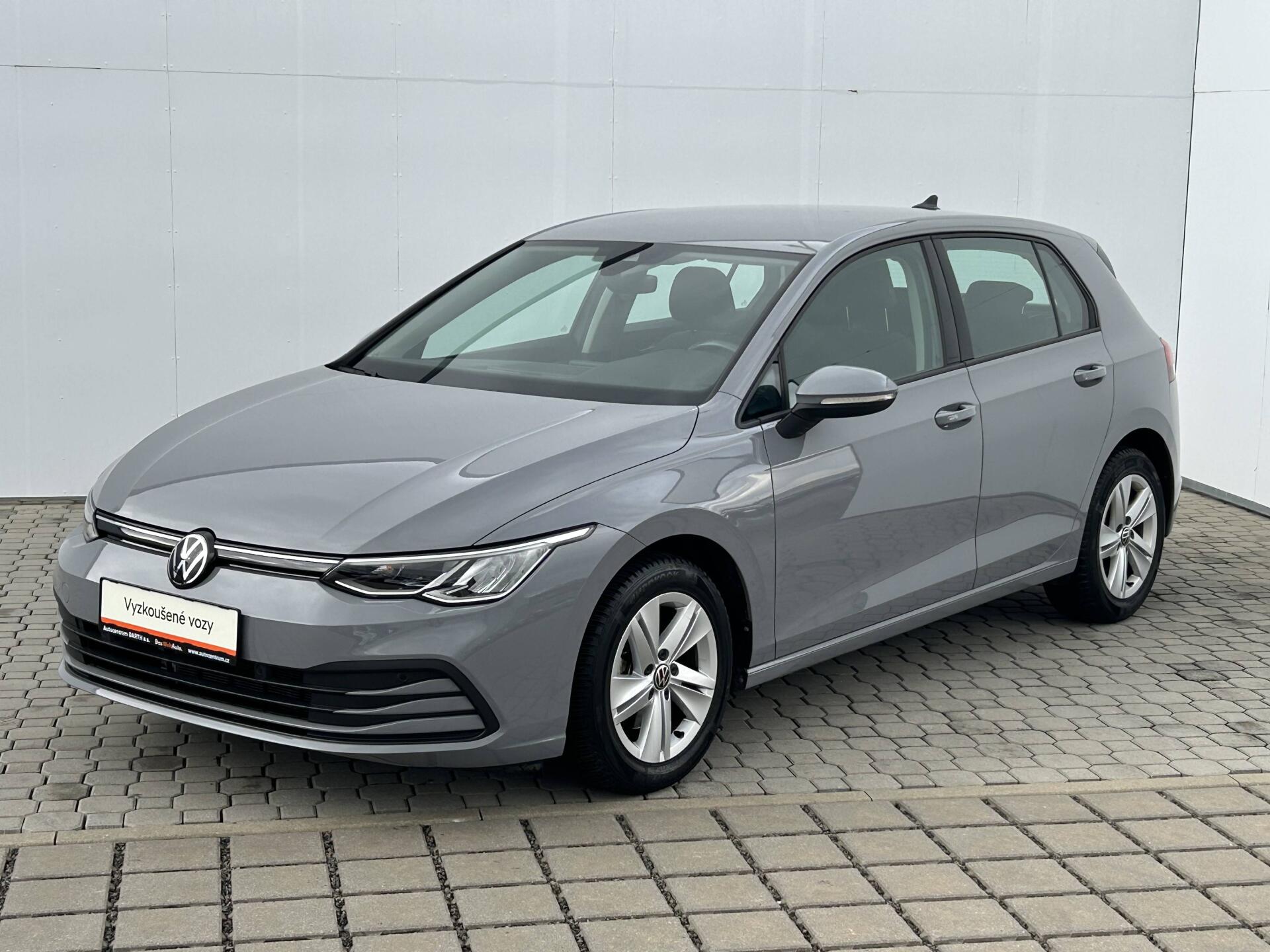Volkswagen Golf Life 1,0TSi