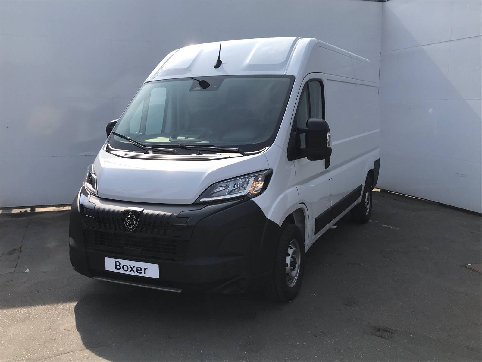 Peugeot Boxer 3300 L2H2 2,2 BlueHDi MAN6
