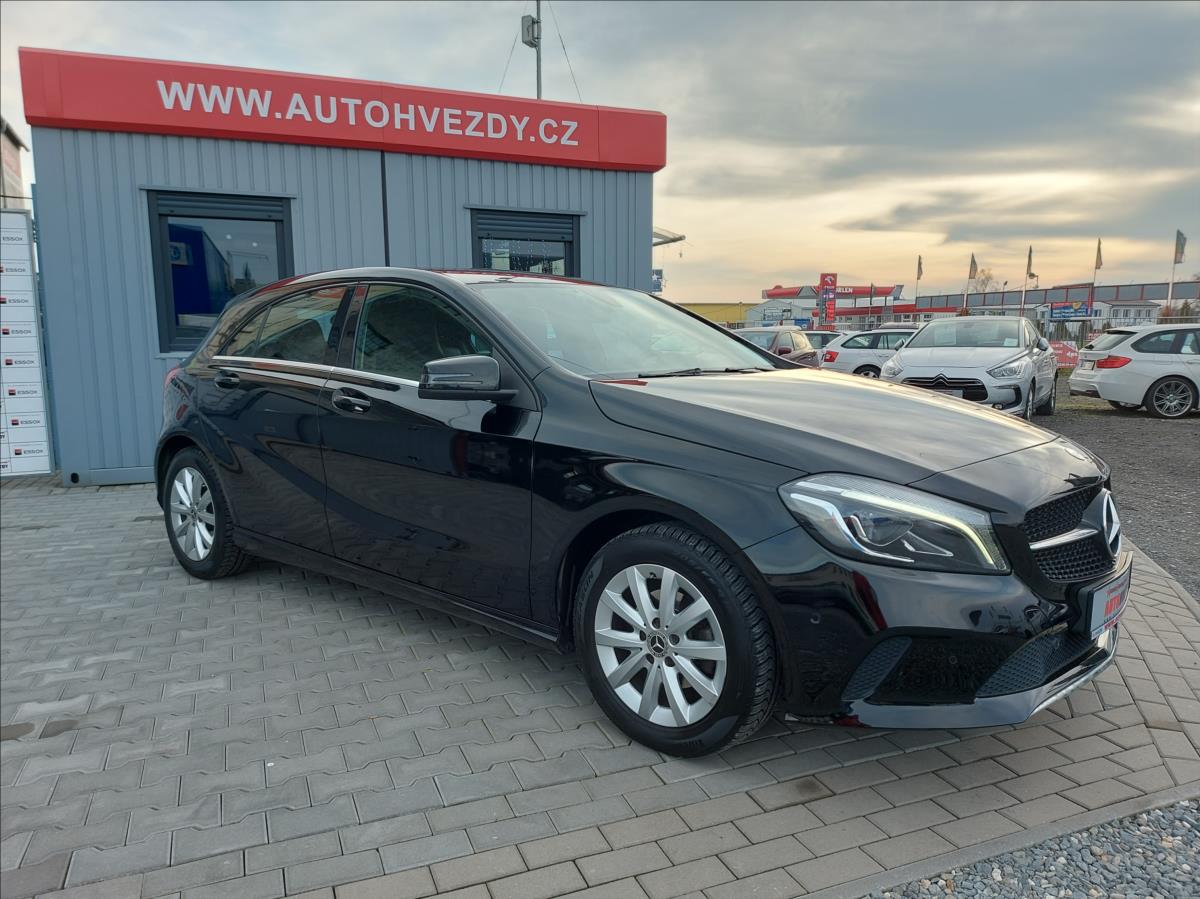 Mercedes-Benz Třídy A 180d SPORT AUT ČR S.KNIHA