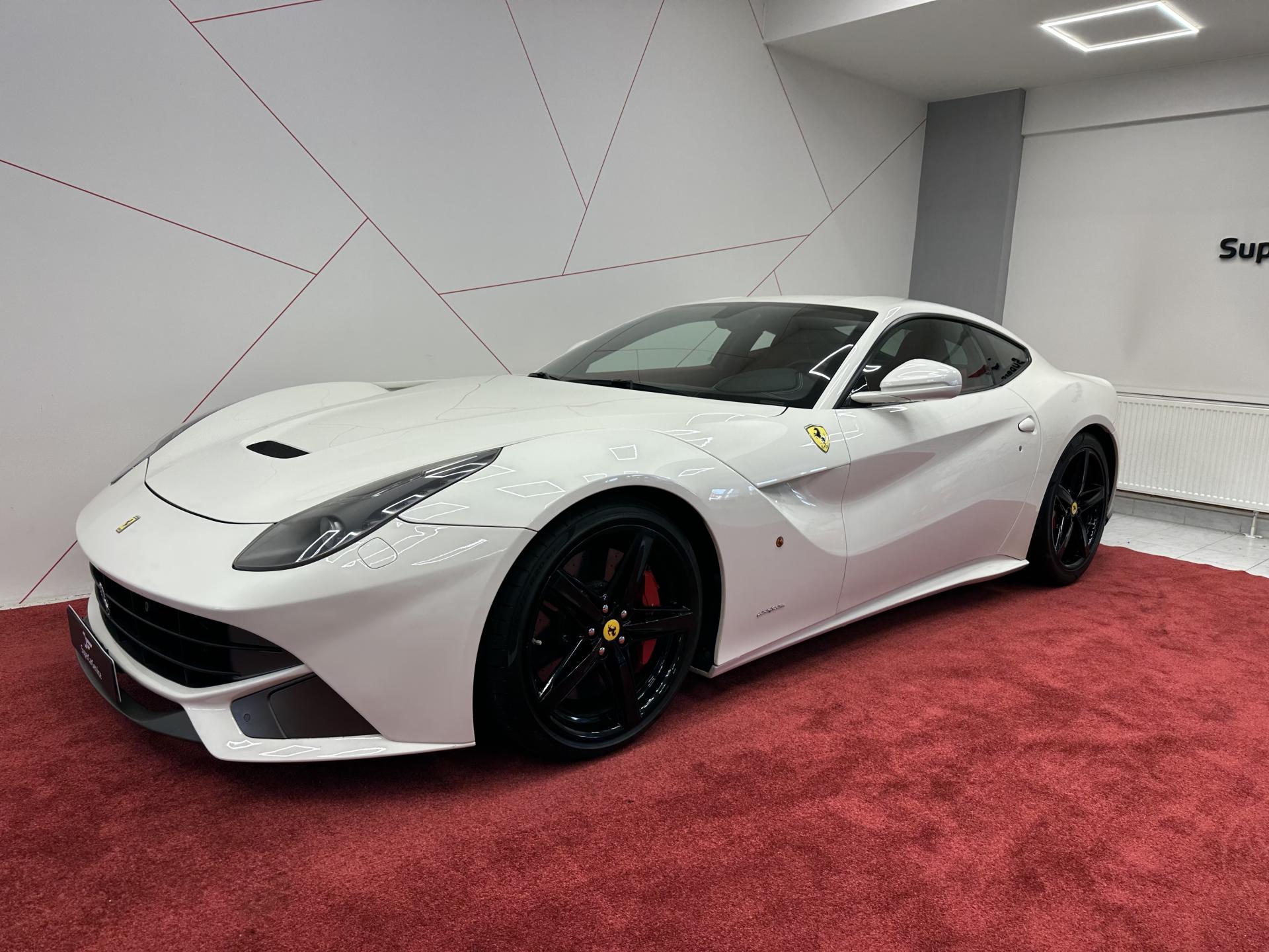 Ferrari F12 Berlinetta LIFT*CARBON*CAMERA*TOP SPEC
