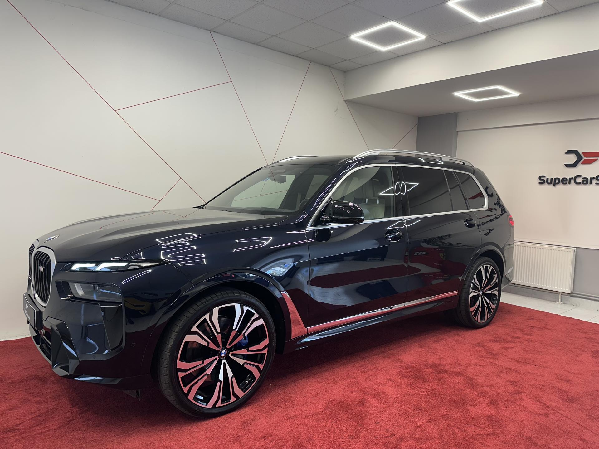 BMW X7 M60i INDIVID*CZ*DPH*TOP VÝBAVA