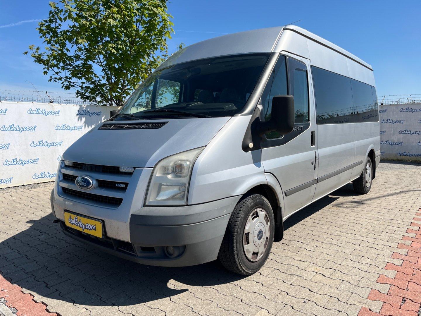 Ford Transit Courier 2,2TDCi 9 míst dlouhý