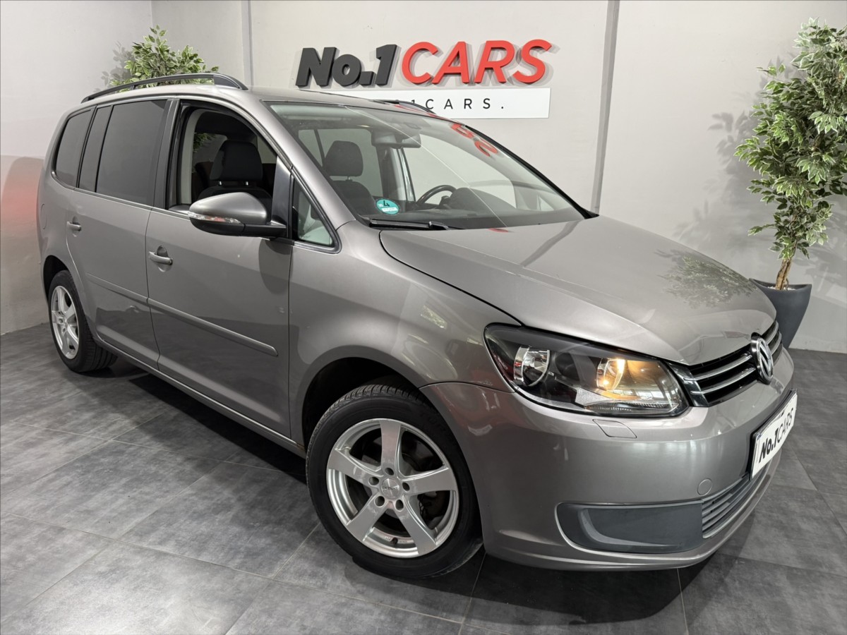 Volkswagen Touran 1,6 TDI 77KW VÝHŘEV TAŽNÉ