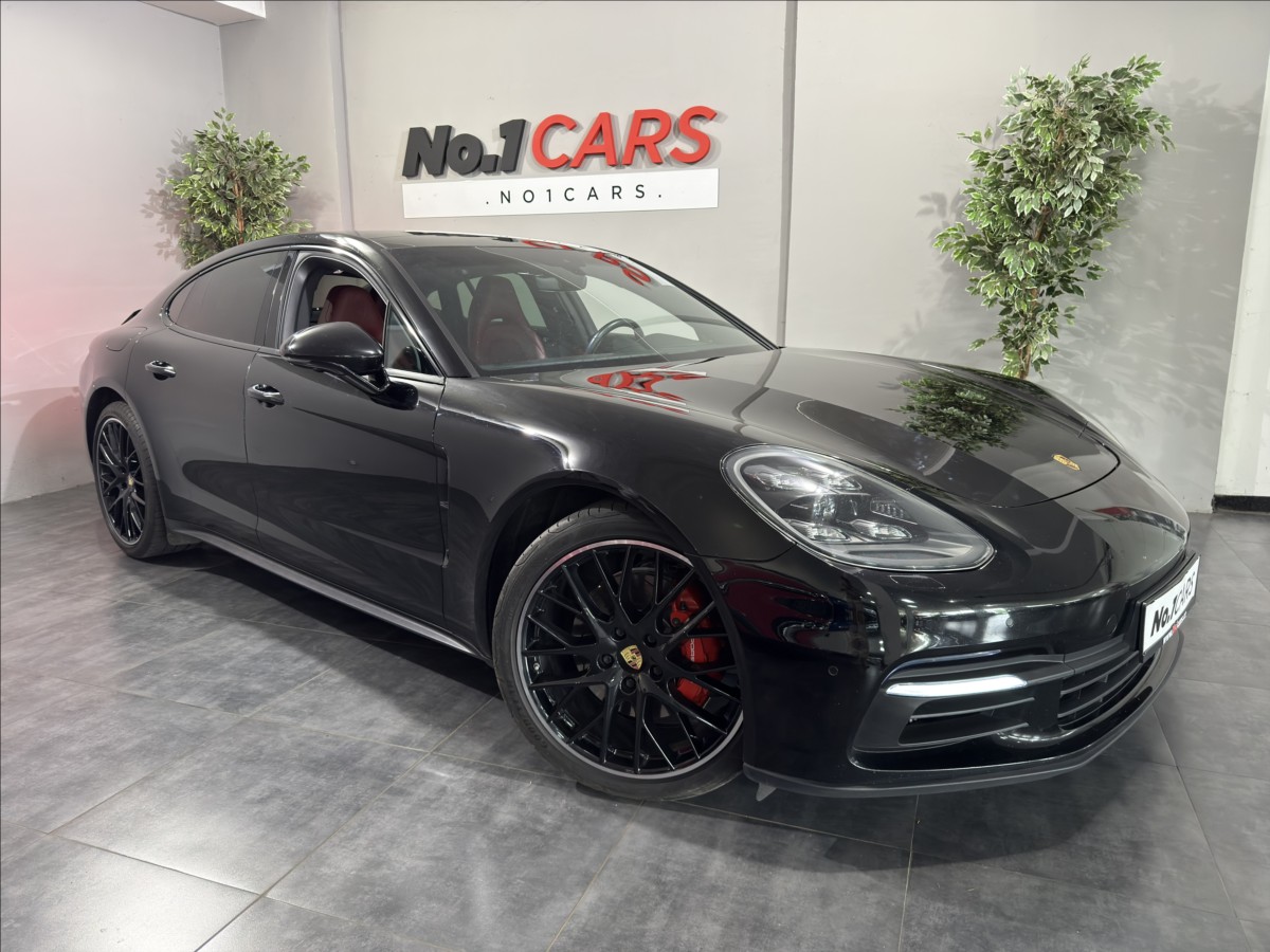 Porsche Panamera 4,0 4S 421HP CHORNO DOVĚRY