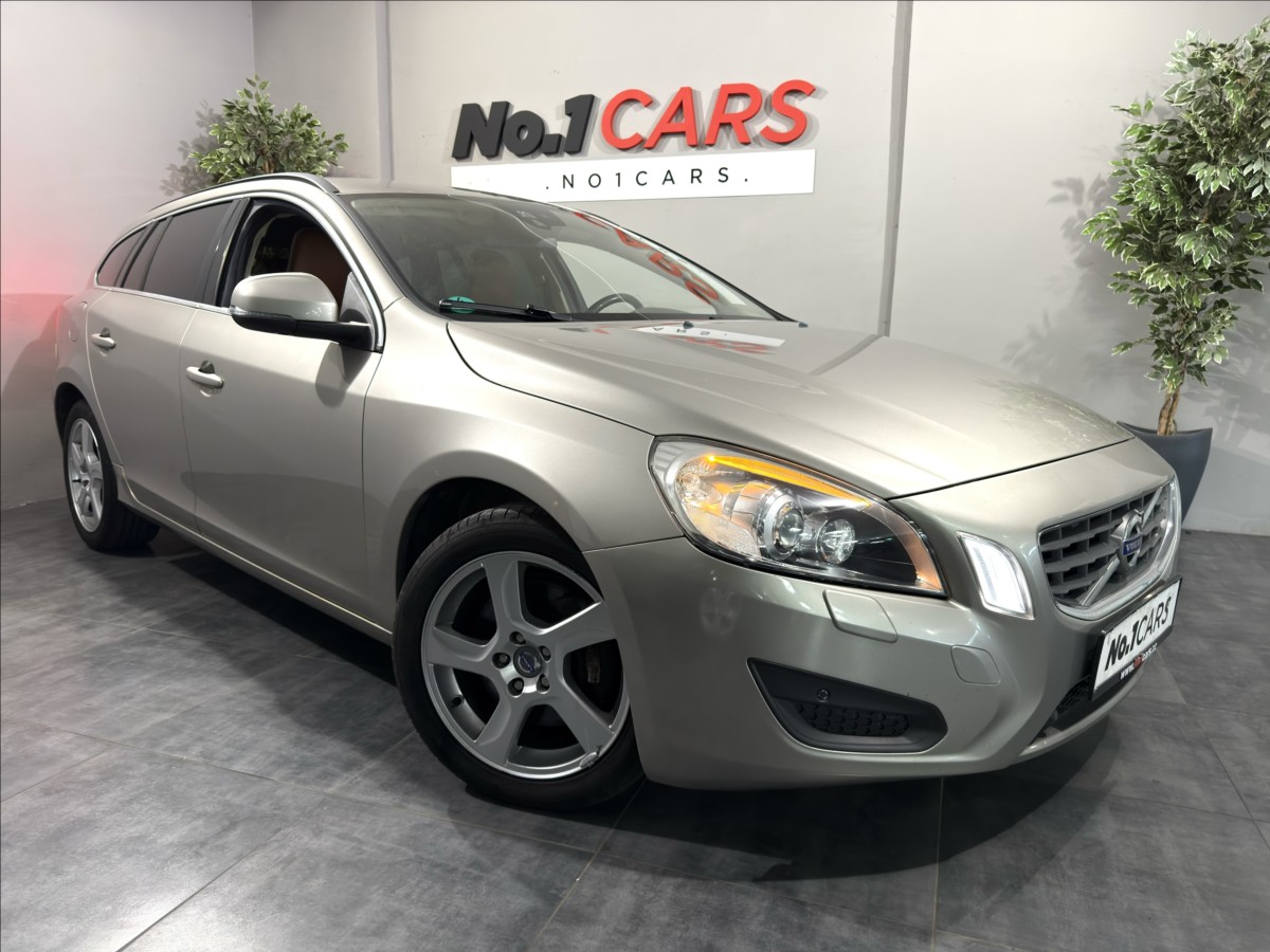 Volvo V60 2,0 T5 177KW SUMMUM XENON
