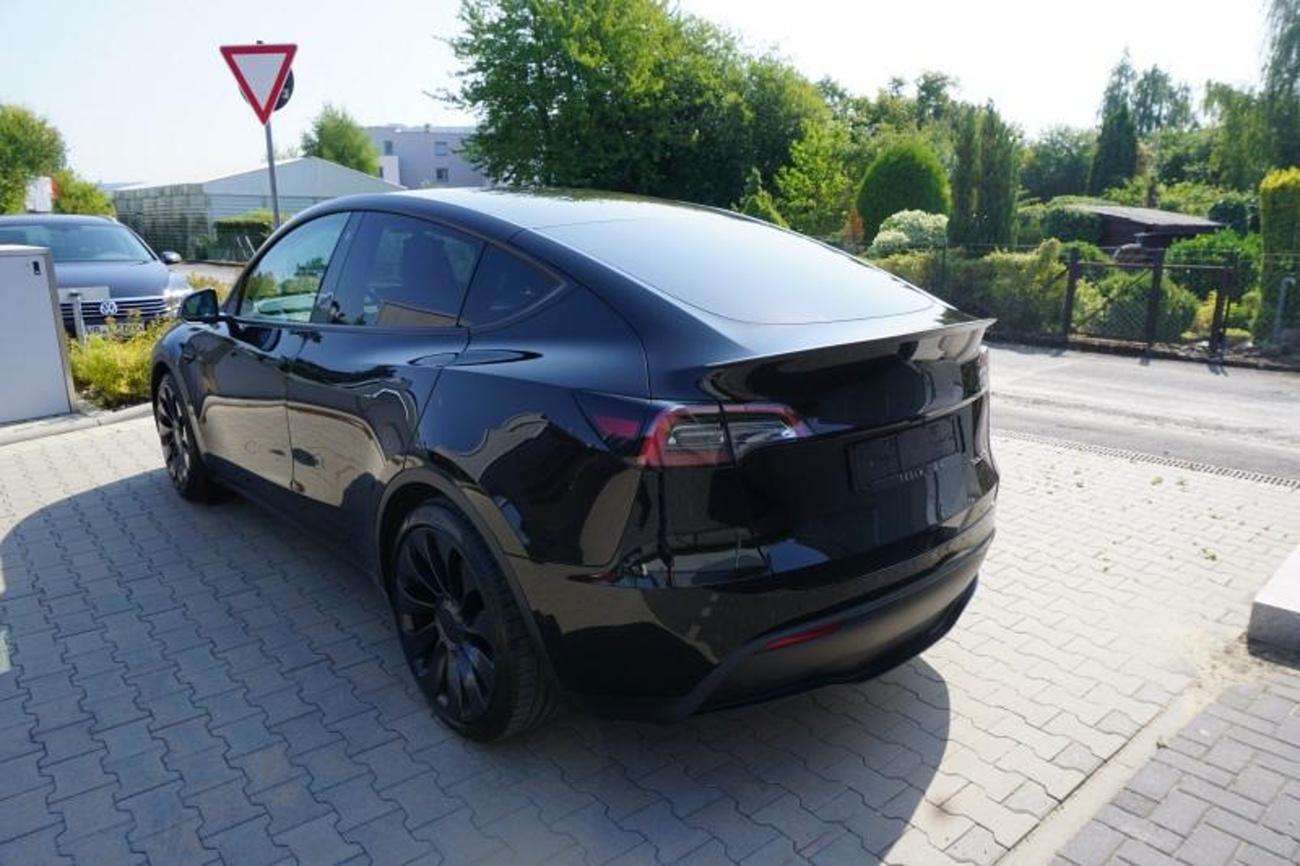 Tesla Model Y PERFORMANCE 393kw 21ALU