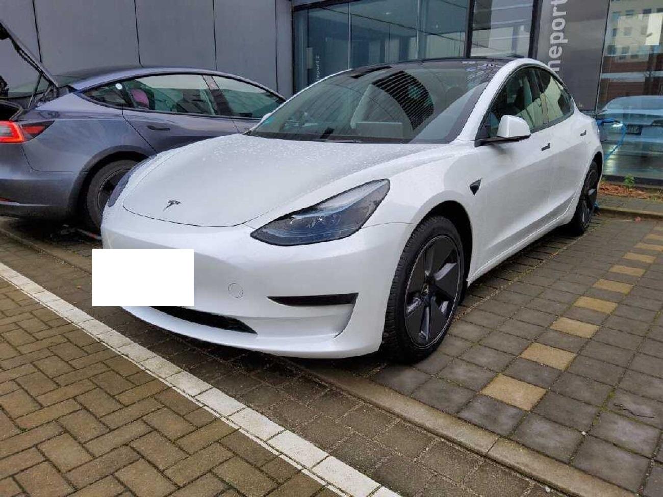 Tesla Model 3 STANDART RANGE SOH 96%