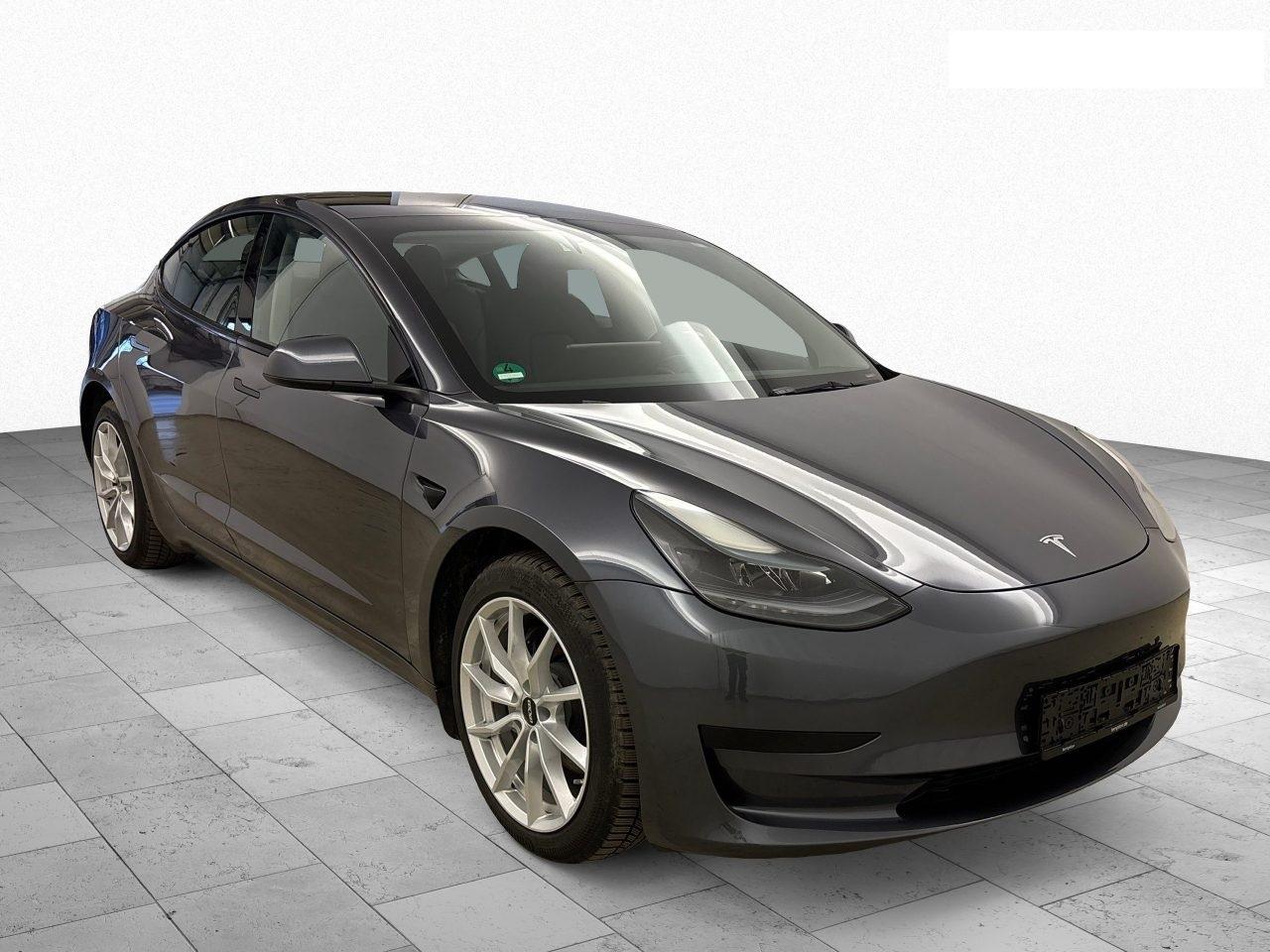 Tesla Model 3 STANDART RANGE SOH 97%