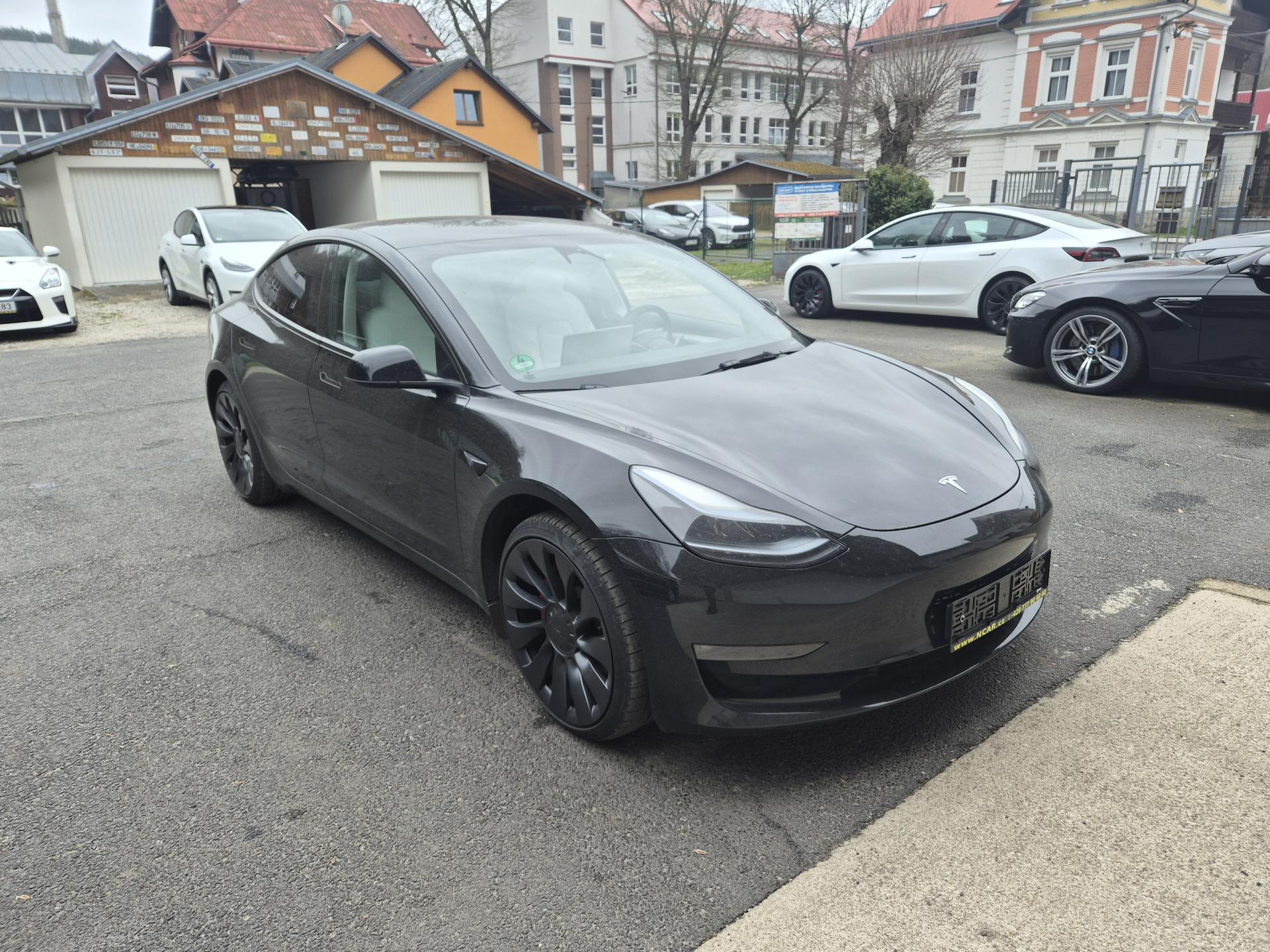 Tesla Model 3 PERFORMANCE 393kw SOH 95%