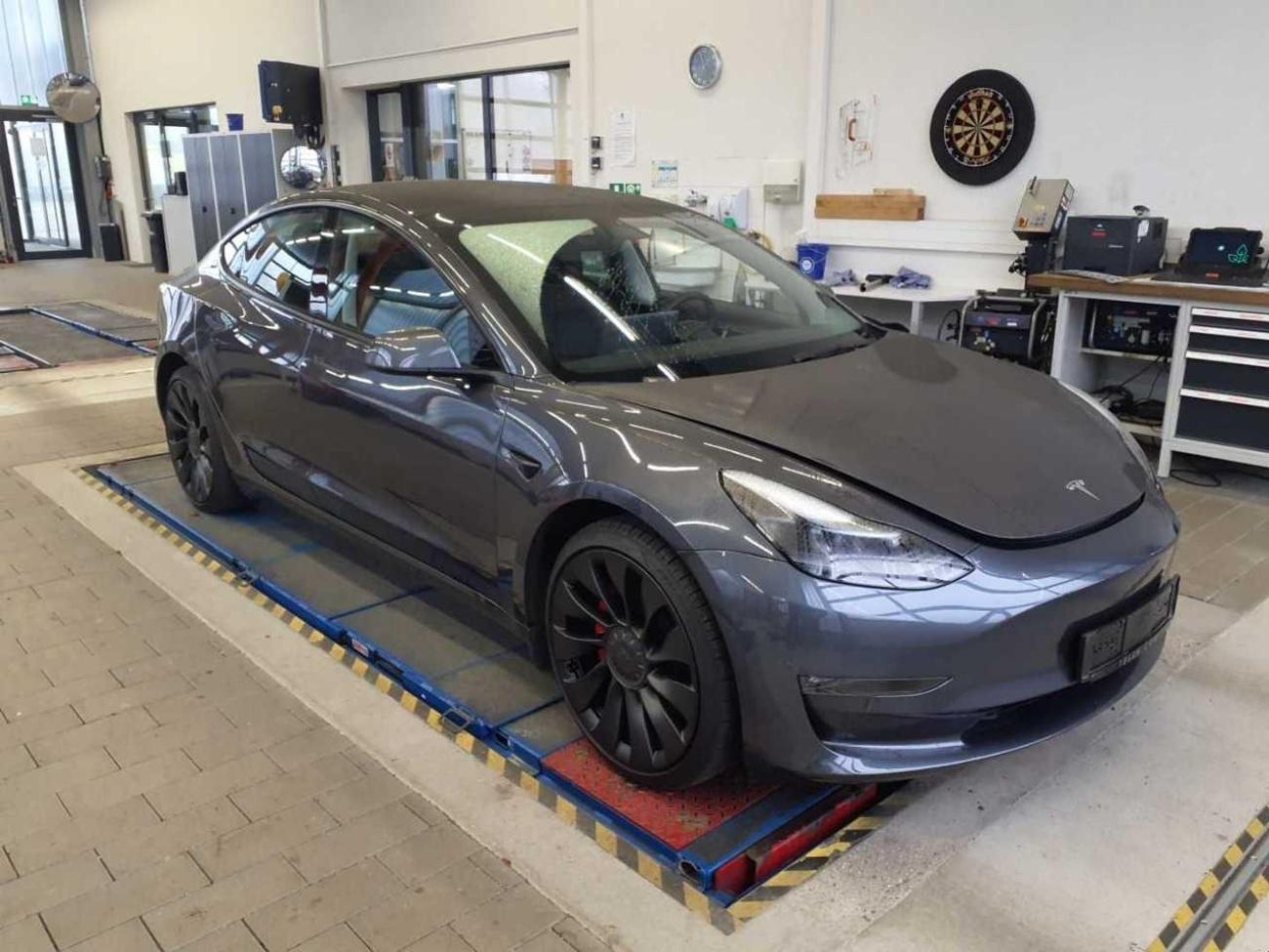 Tesla Model 3 PERFORMANCE 393kw SOH 92,6%