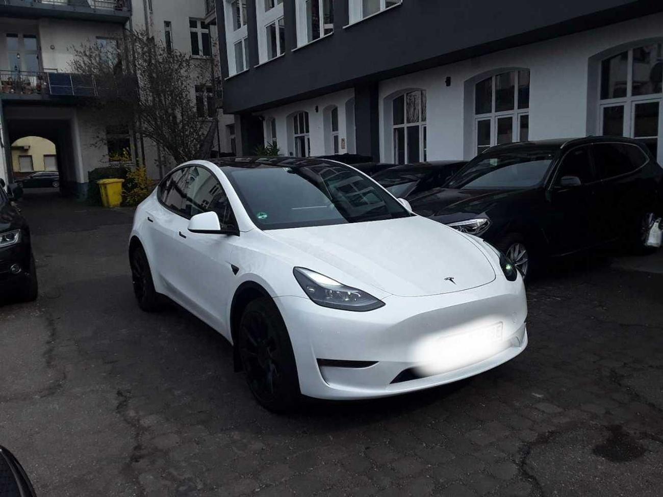Tesla Model Y LONG RANGE DUAL MOTOR 92%
