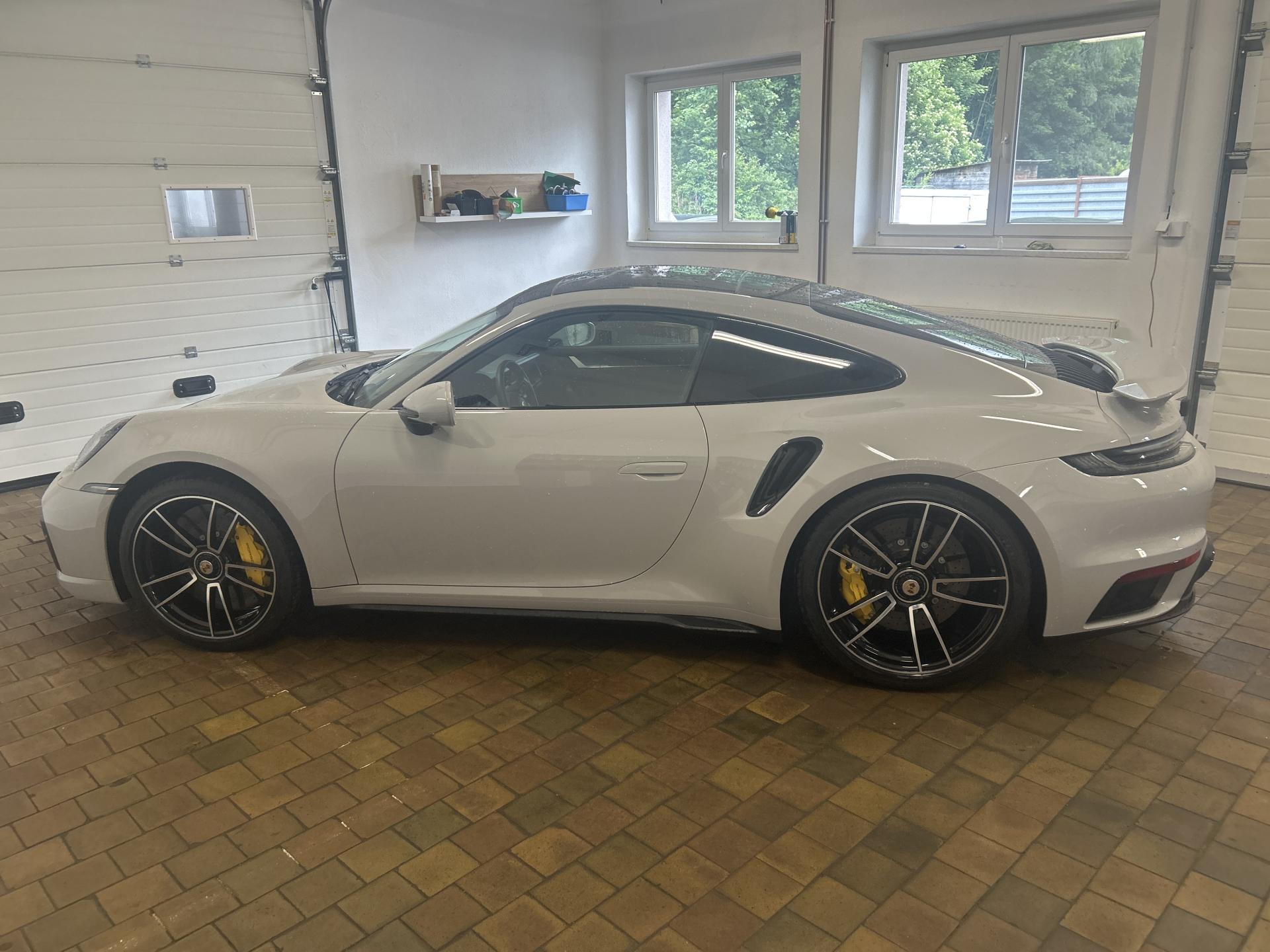 Porsche 911 TURBO S 478kw 21ALU