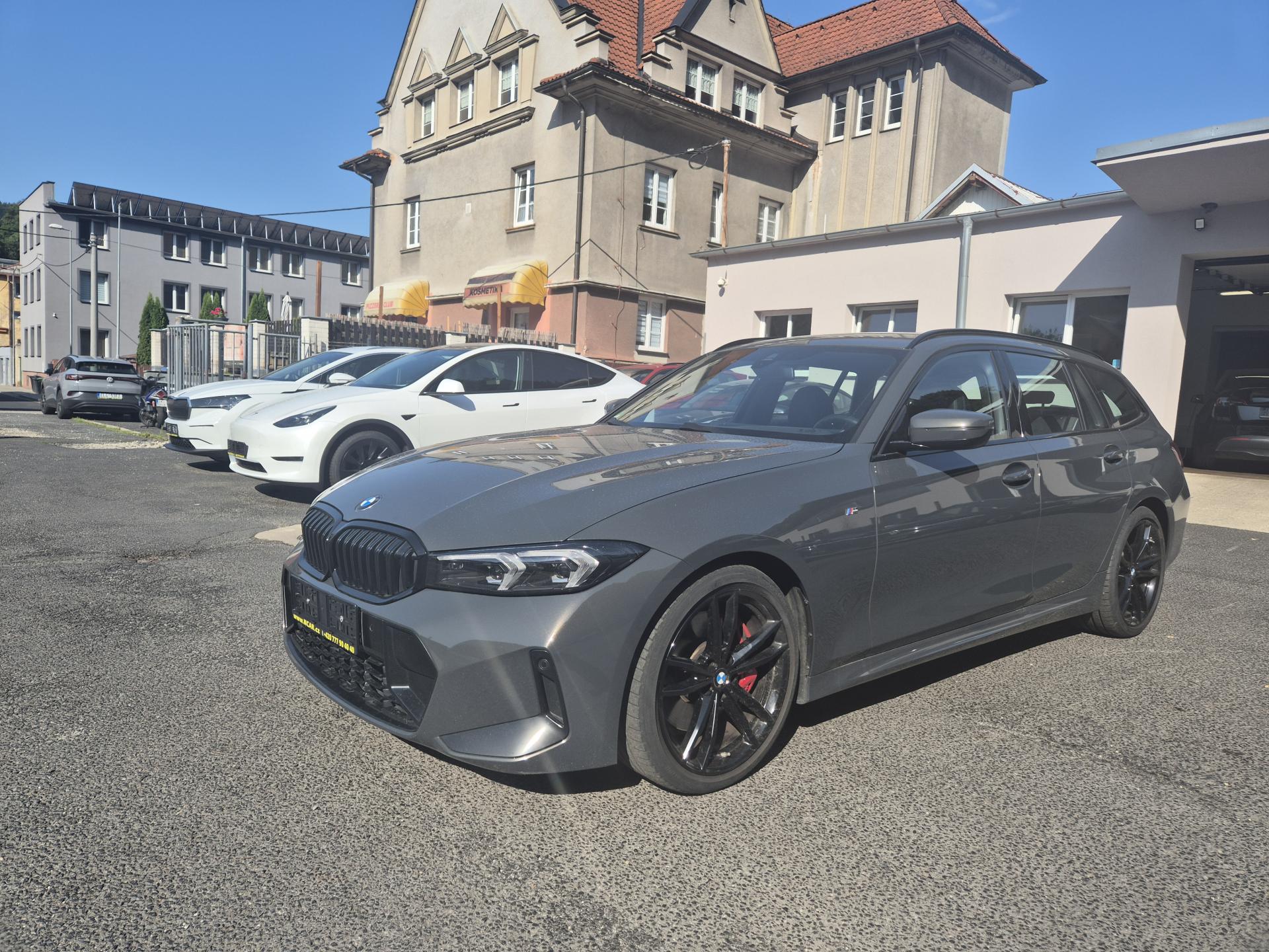 BMW Řada 3 TOURING 330D M SPORT 210kw 19A - foto 2