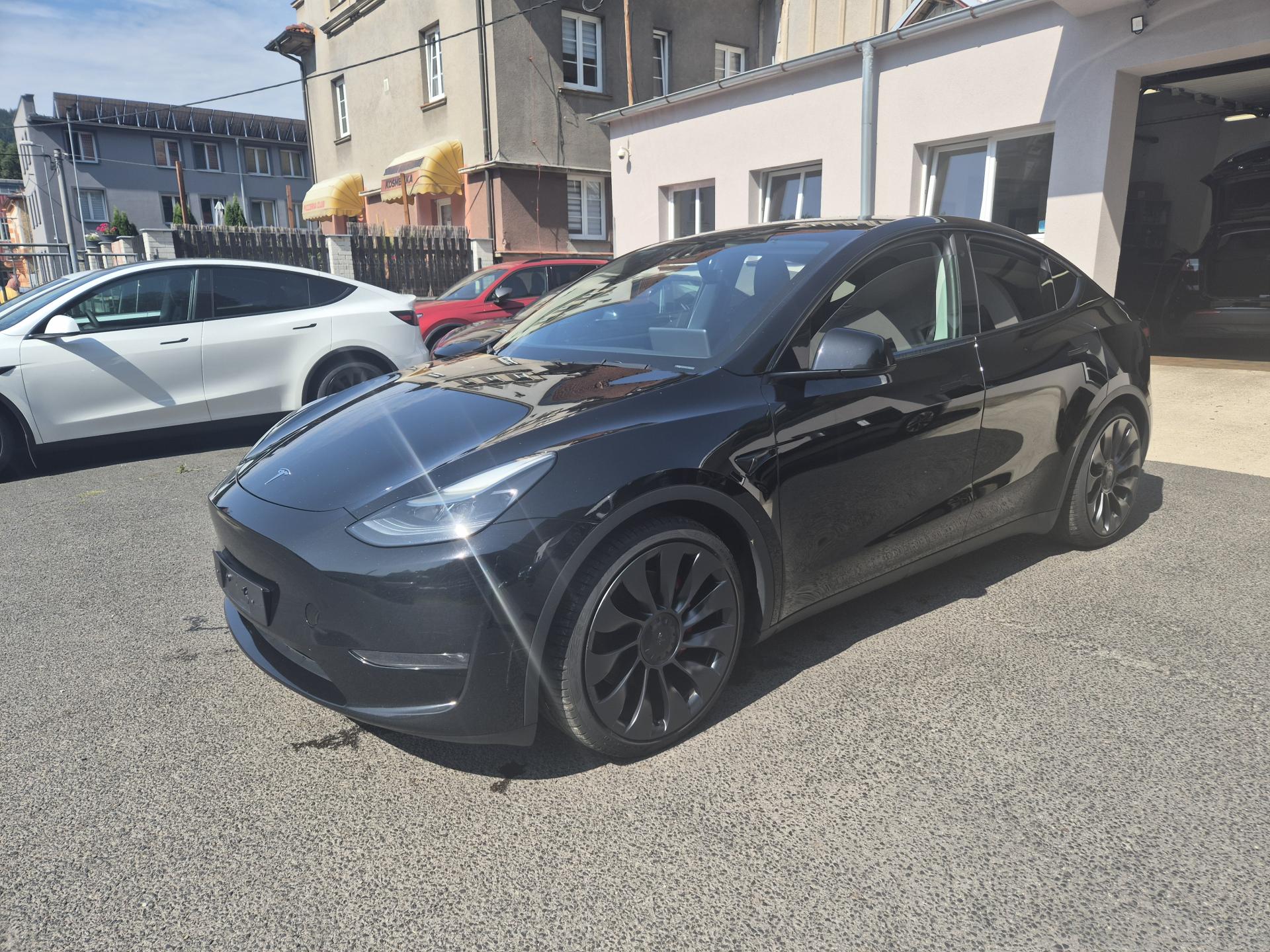 Tesla Model Y PERFORMANCE 393kw 21ALU TZ