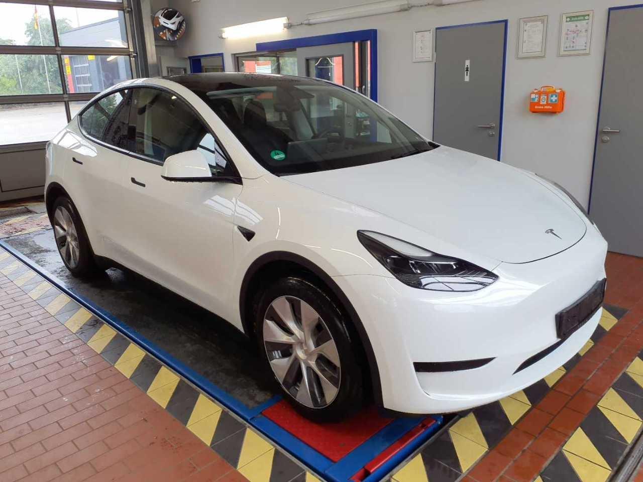 Tesla Model Y RWD 235kw 95,0 %