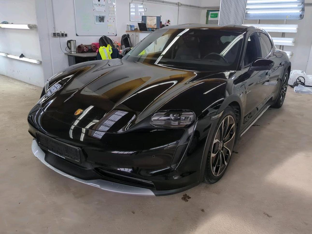 Porsche Taycan Cross Turisno 4S 93kWH