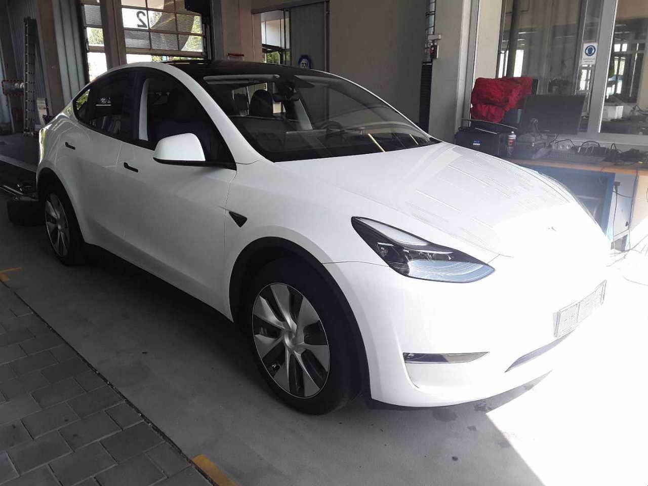 Tesla Model Y LONG RANGE DUAL MOTO 92,7%