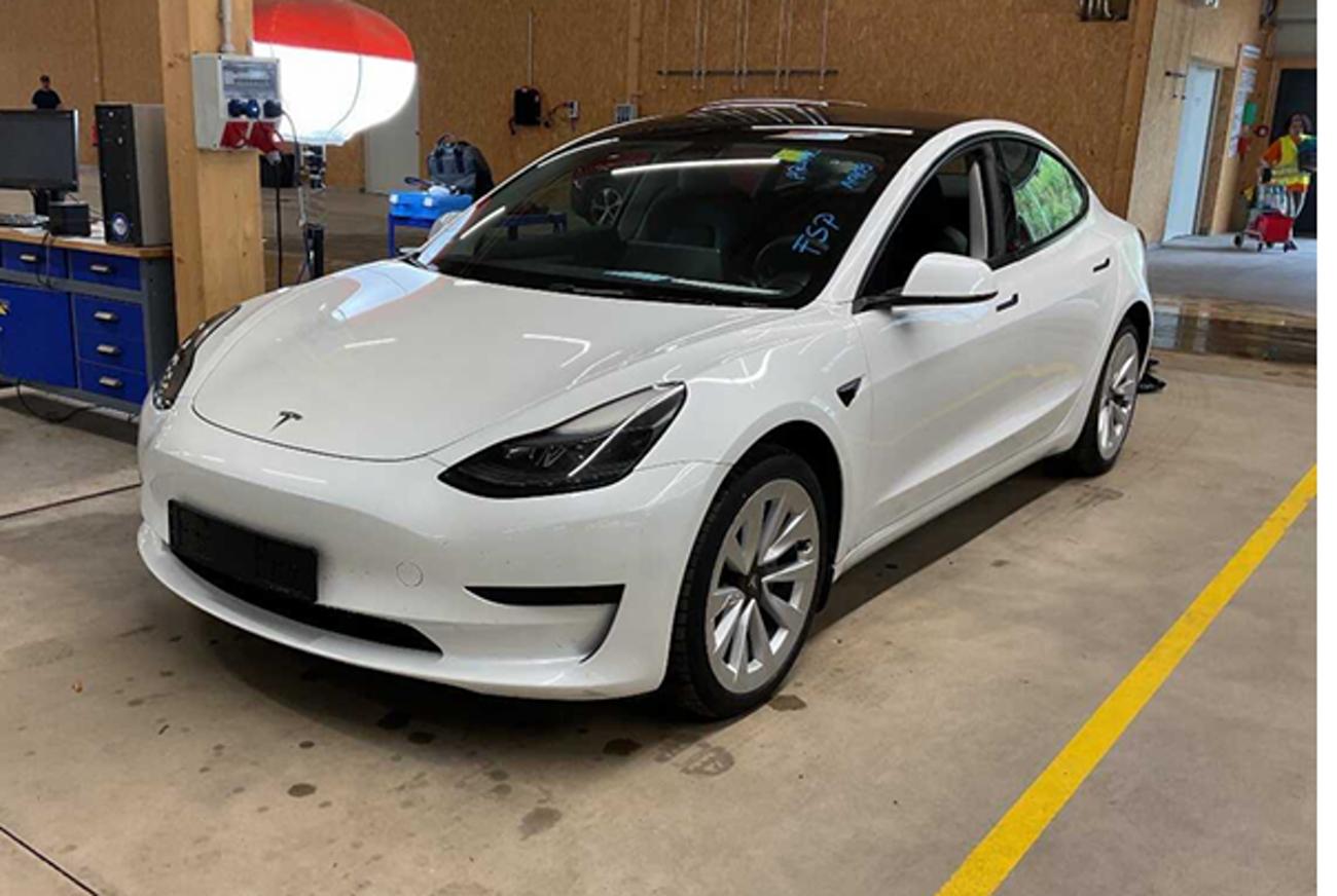 Tesla Model 3 STANDART RANGE 208kw SOH 94 %