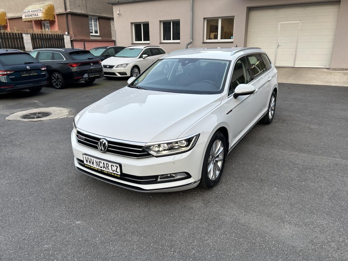 Volkswagen Passat Variant 2,0TDi,140kw,DSG,4x4,17ALU,LED