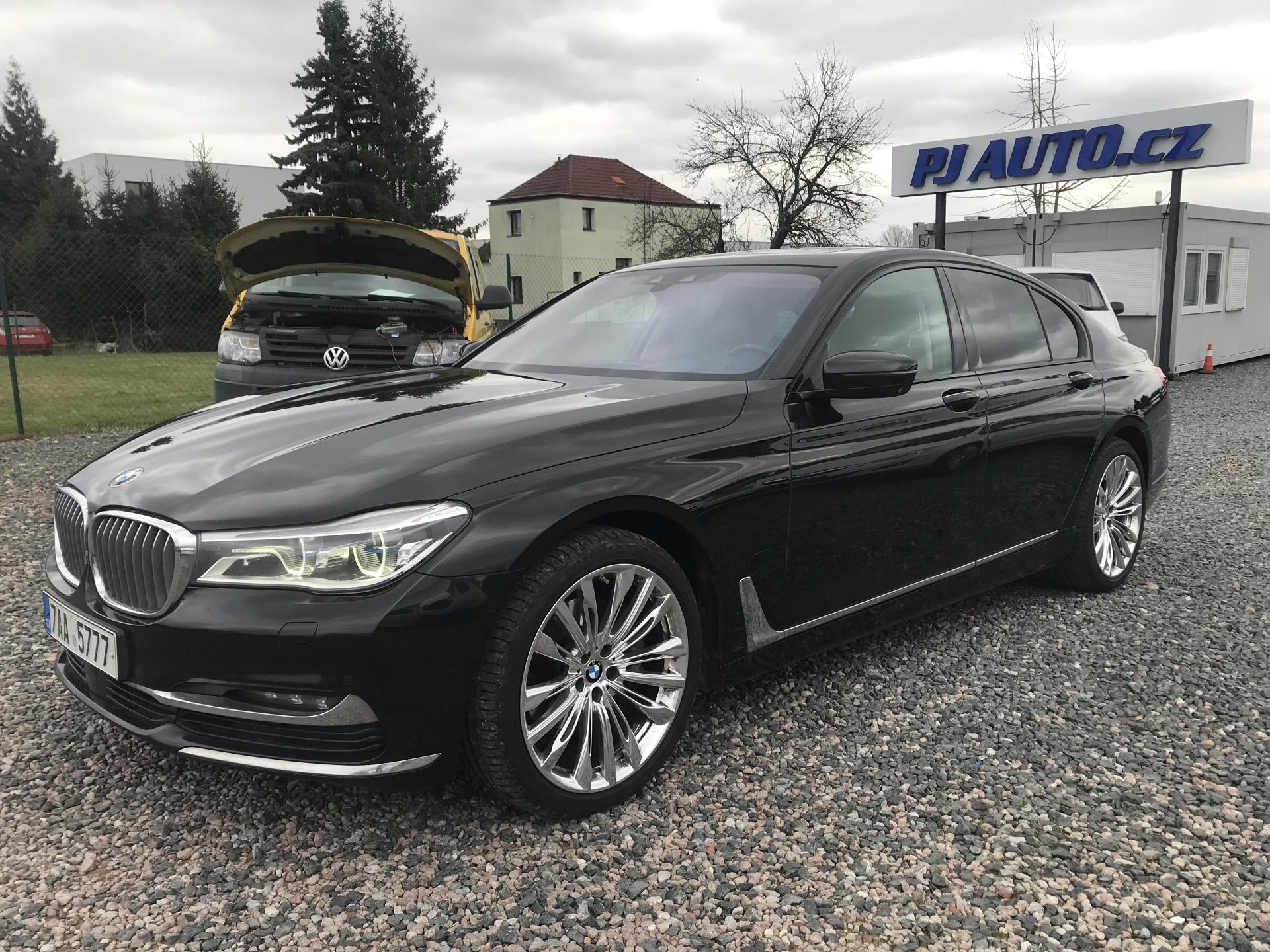 BMW Řada 7 730D X-DRIVE ,360,HUD,ČR,DPH..