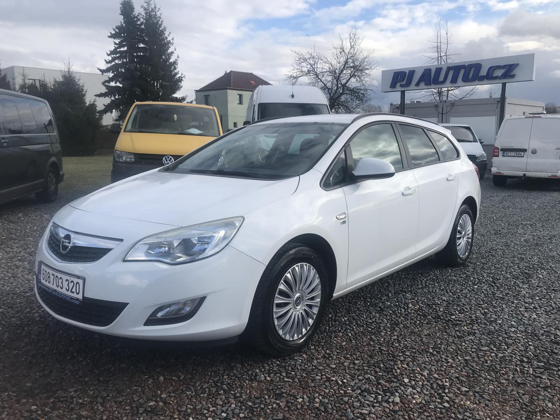 Opel Astra 1.4i 74 KW,KLIMA ,TEMPOMAT....