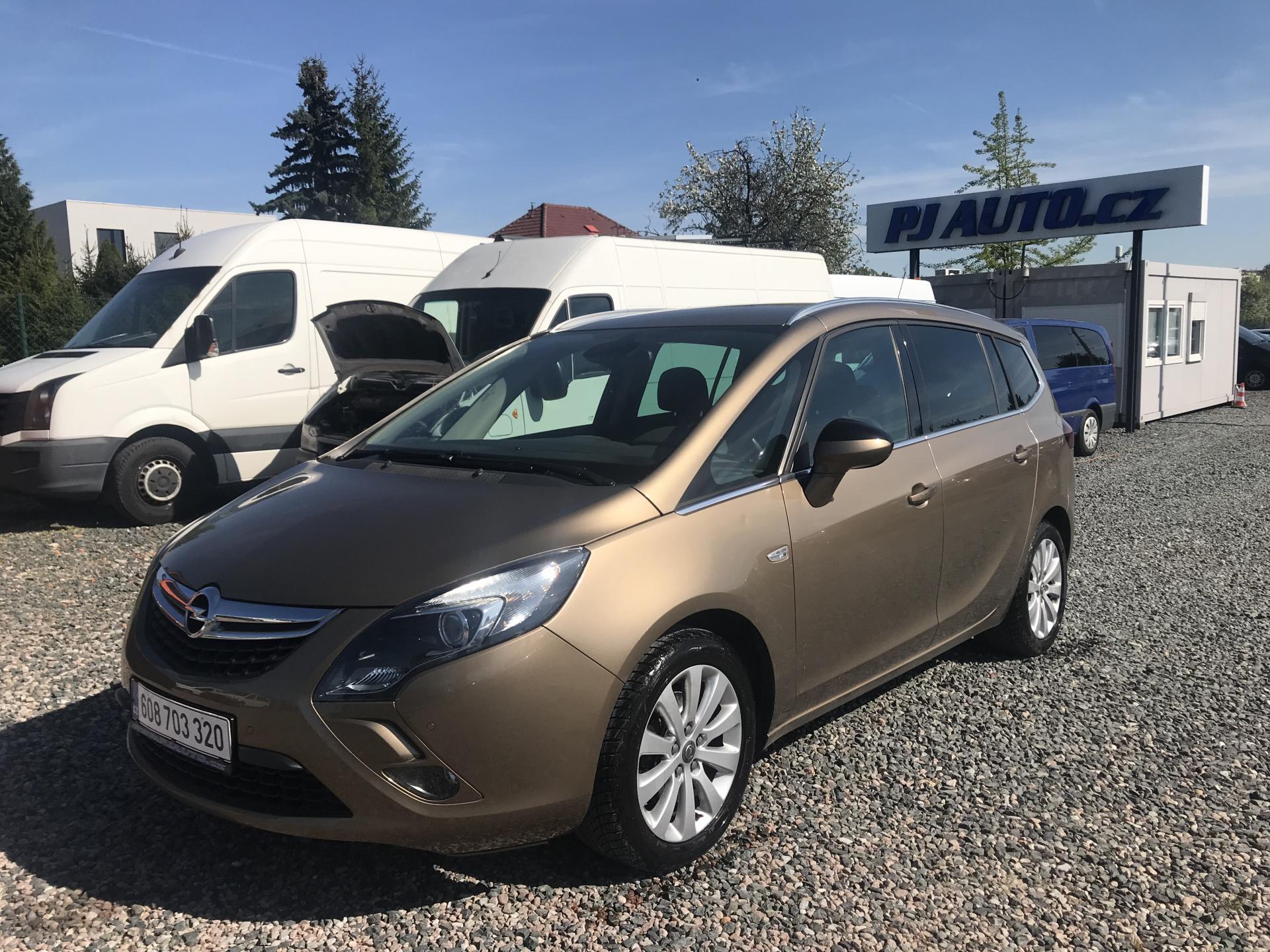Opel Zafira 1.4Turbo,103 KW,1.MAJ,ČR,CENA.