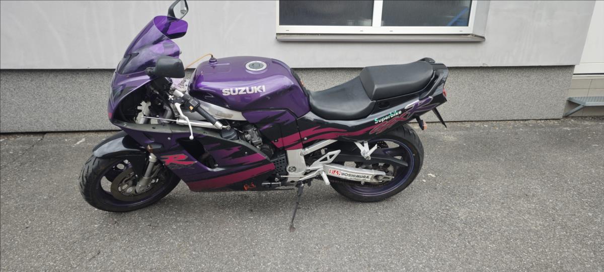 Suzuki GSX-R750 0,7