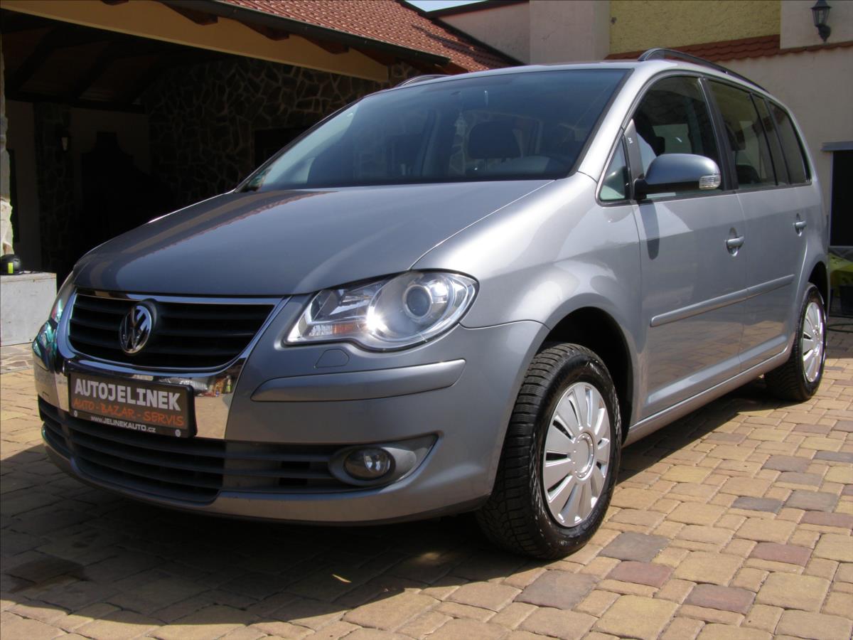 Volkswagen Touran 1,9 77kw 7 mist serviisovan