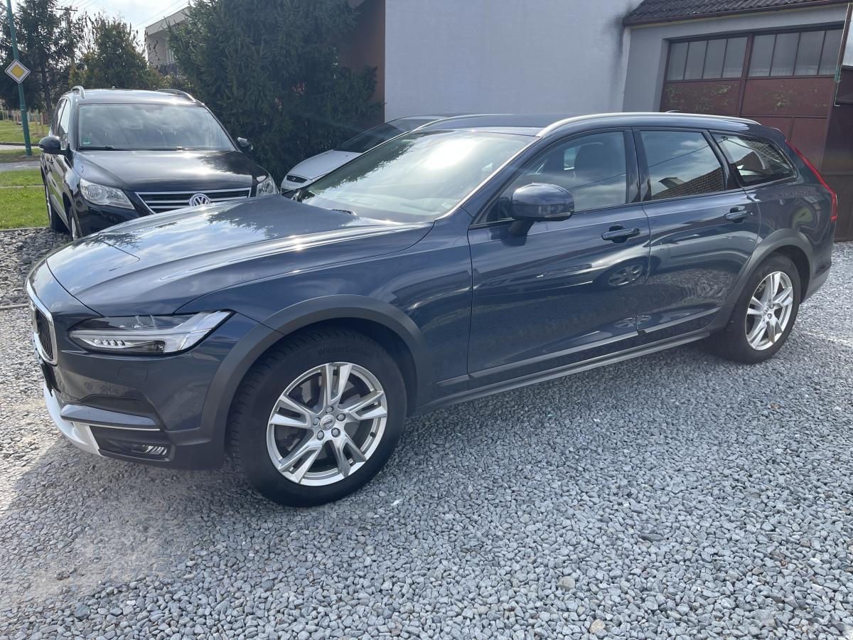 Volvo V90 2.0 D4 CROSS COUNTRY POLESTAR