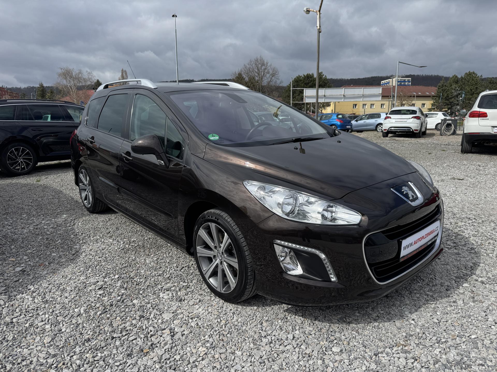Peugeot 308 1.6-16V,SW,TAŽNÉ,2SADY KOL - foto 46