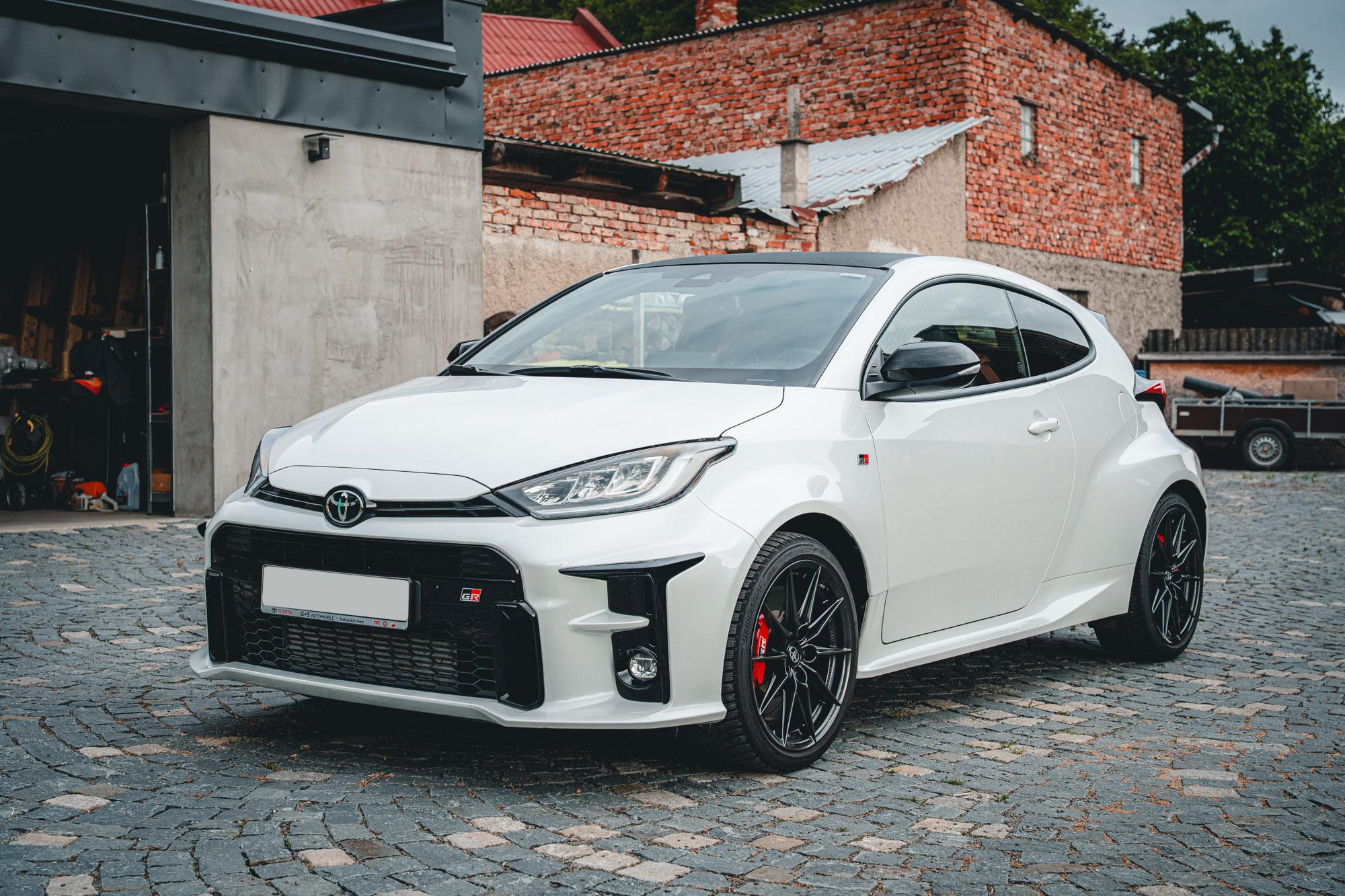 Toyota Yaris GR PERFORMANCE 4x4 1 MAJITEL