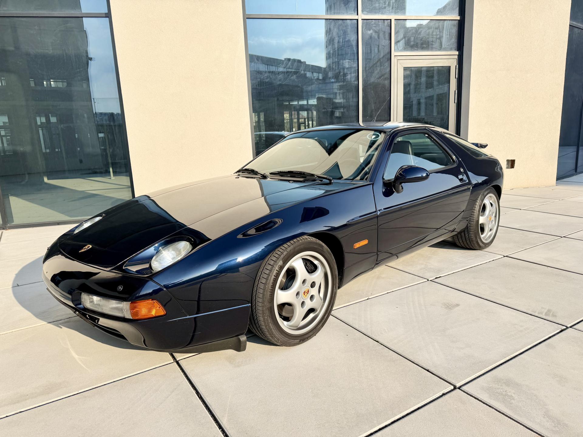 Porsche 928 GTS