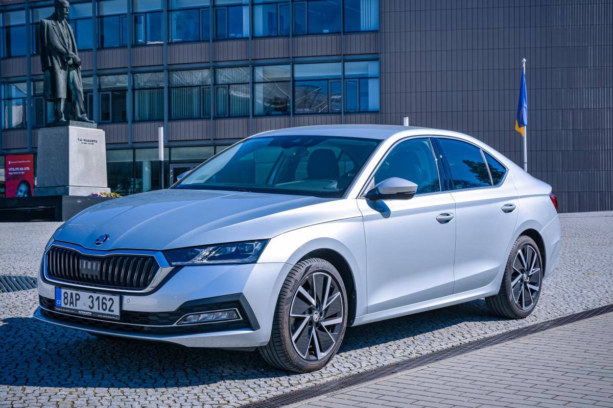 Škoda Octavia Style Plus Navigace 18 kola ČR