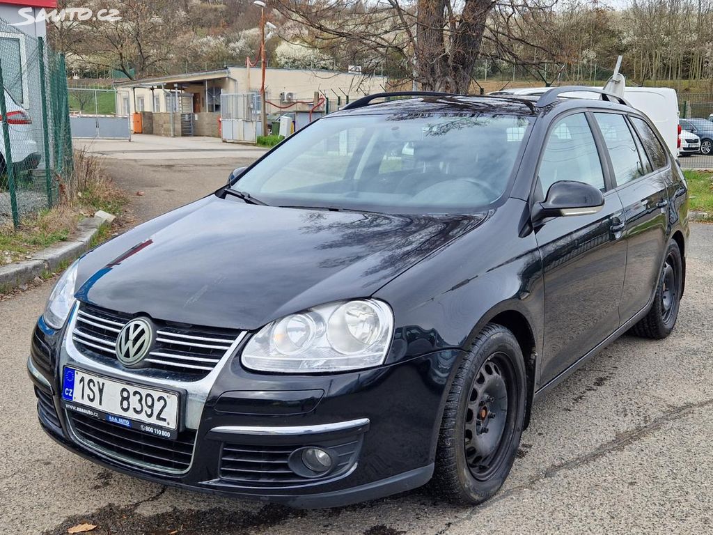Volkswagen Golf 1,9TDi kombi na splátky všem!