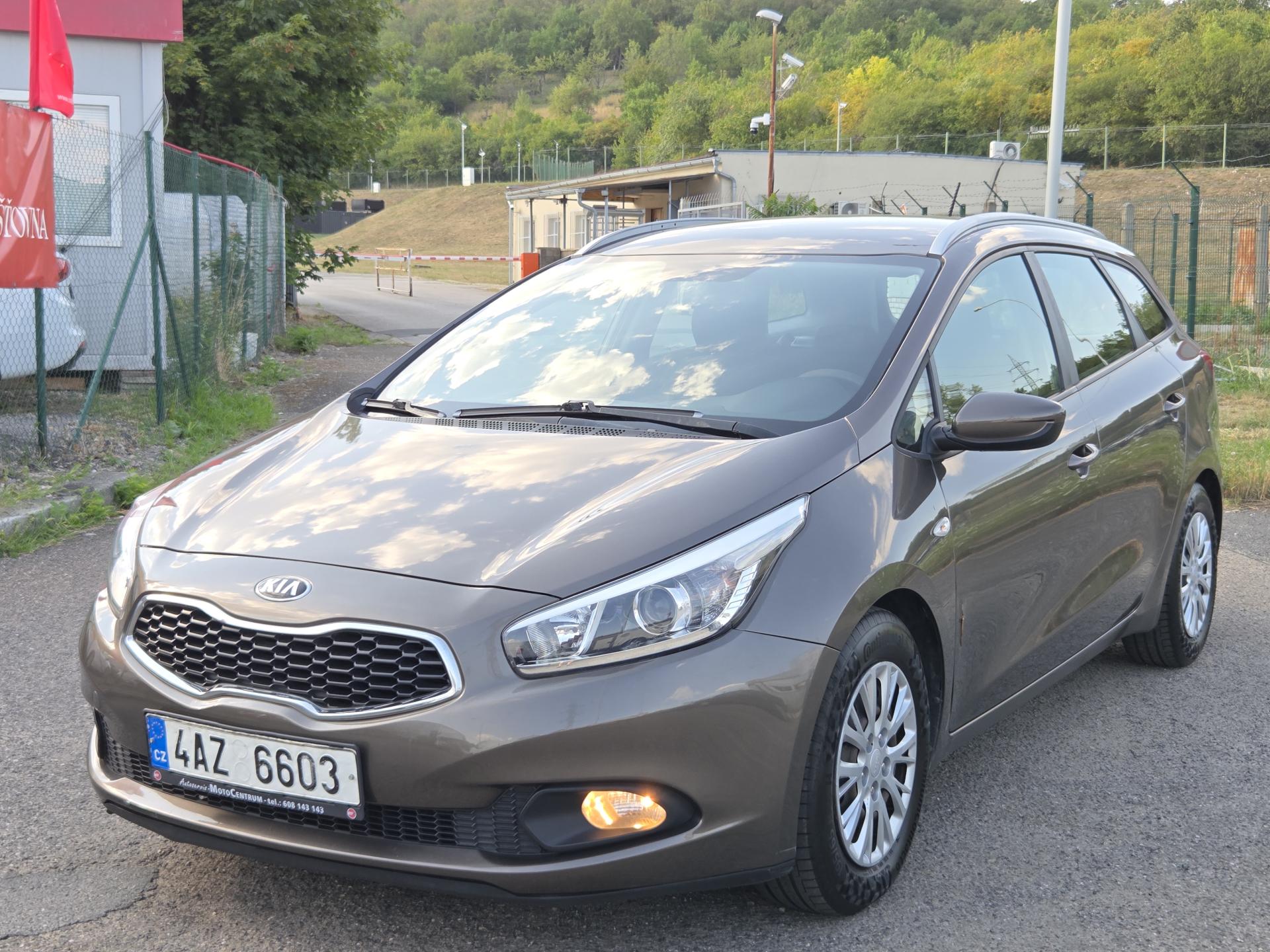 Kia Ceed 1,6i KOMBI i na splátky VŠEM!