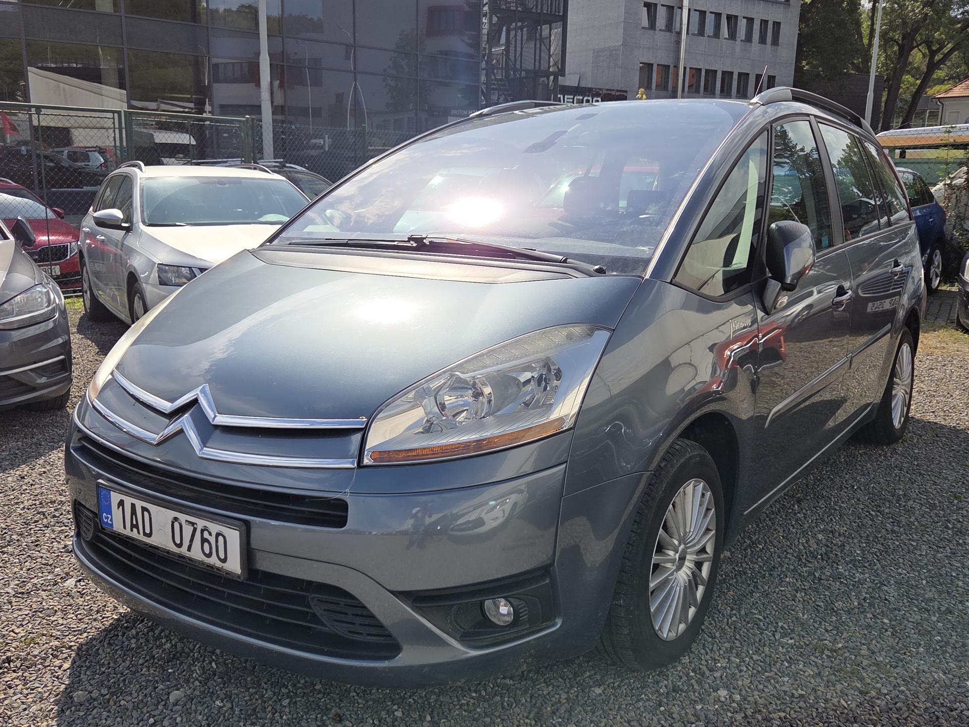Citroën Grand C4 Picasso 1,6HDi lze i na splátky VŠEM!