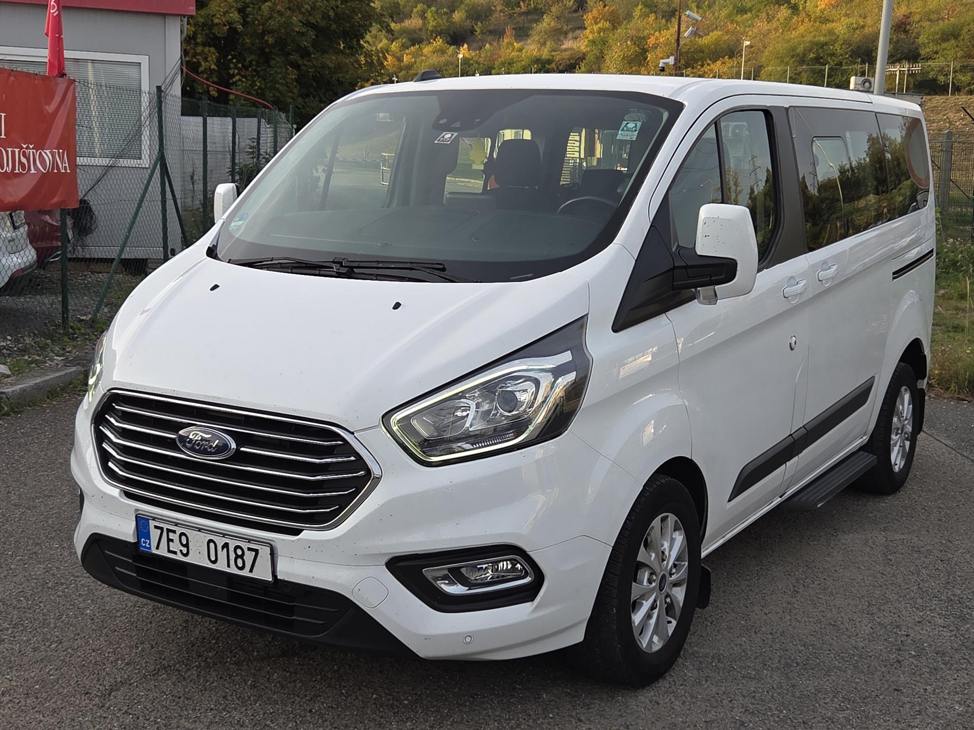 Ford Tourneo Custom 2,0TDC-i AUTOMAT SPLÁTKY VŠEM!