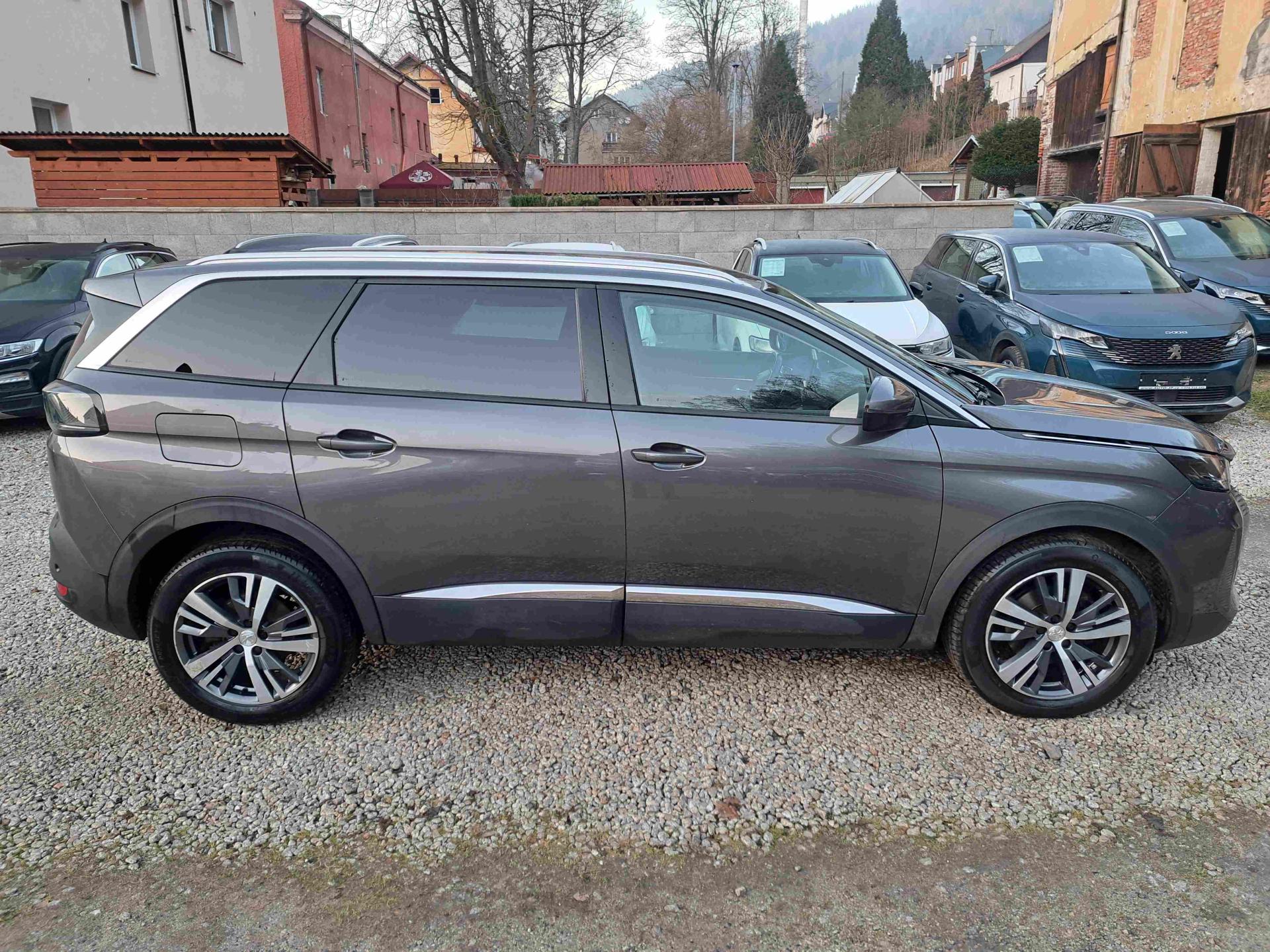 Peugeot 5008 1,2PT EAT8 ALLURE