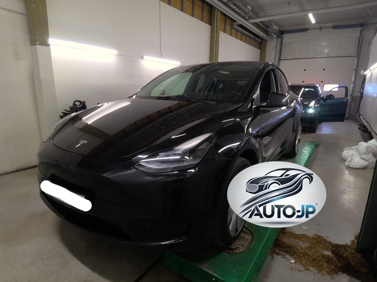 Tesla Model Y RWD LED ACC PŘIPRAVUJEME