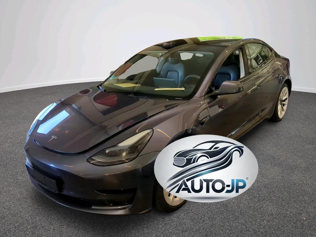 Tesla Model 3 RWD LED ACC PŘIPRAVUJEME