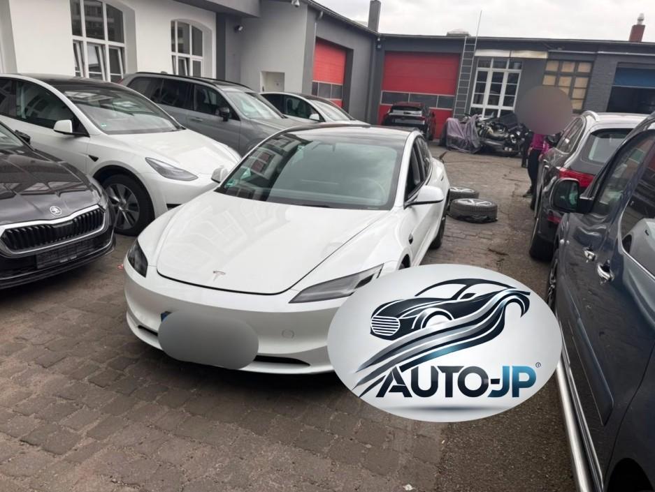 Tesla Model 3 HIGHLAND AWD PŘIPRAVUJEME