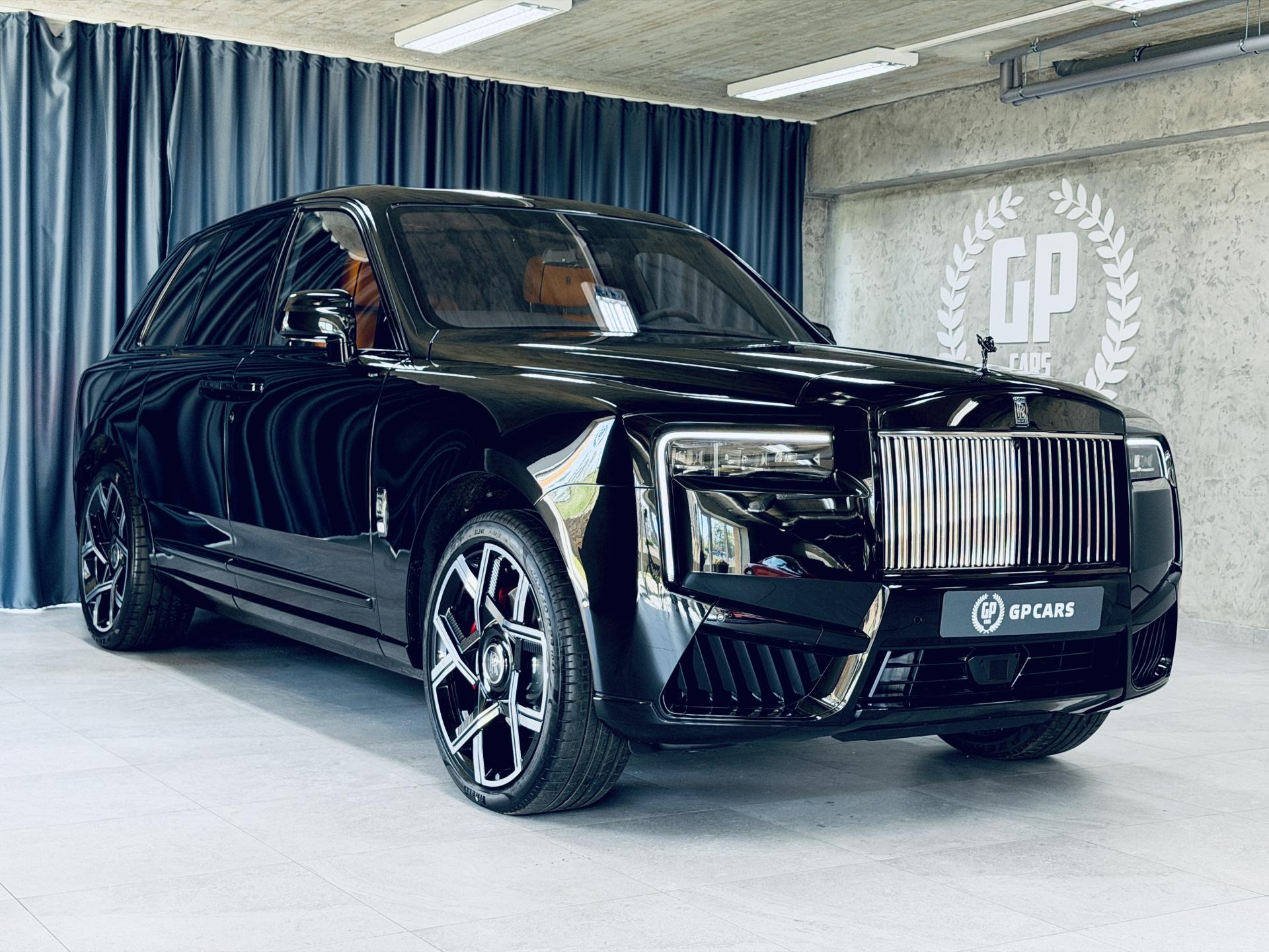 Rolls-Royce Cullinan Black B SHOOTING STARS BESPOKE