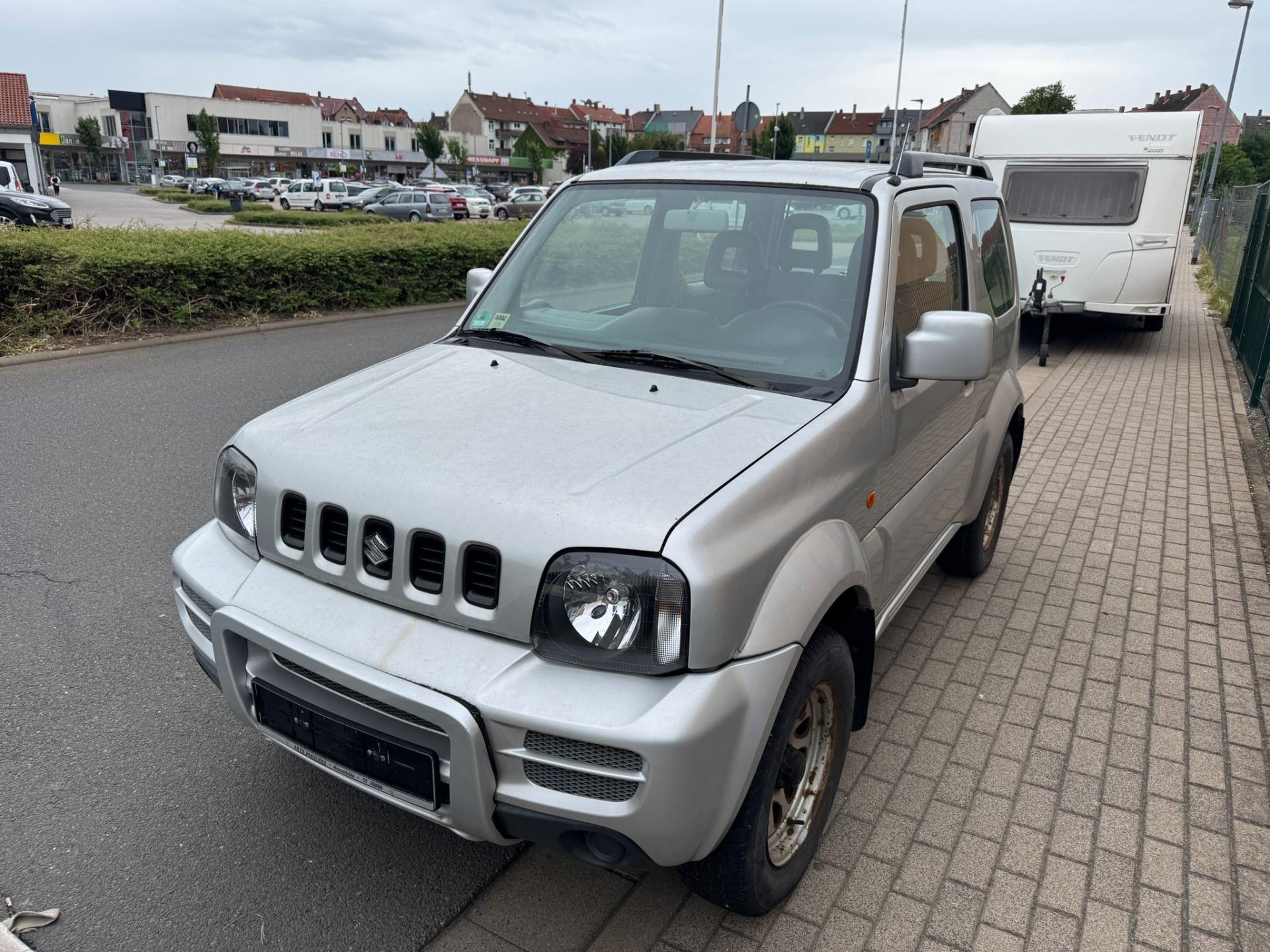 Suzuki Jimny 1.3i 4x4 TAŽNÉ