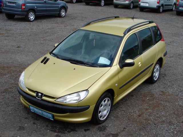 Peugeot 206 SW 1,2 i WEBASTO TOP STAV