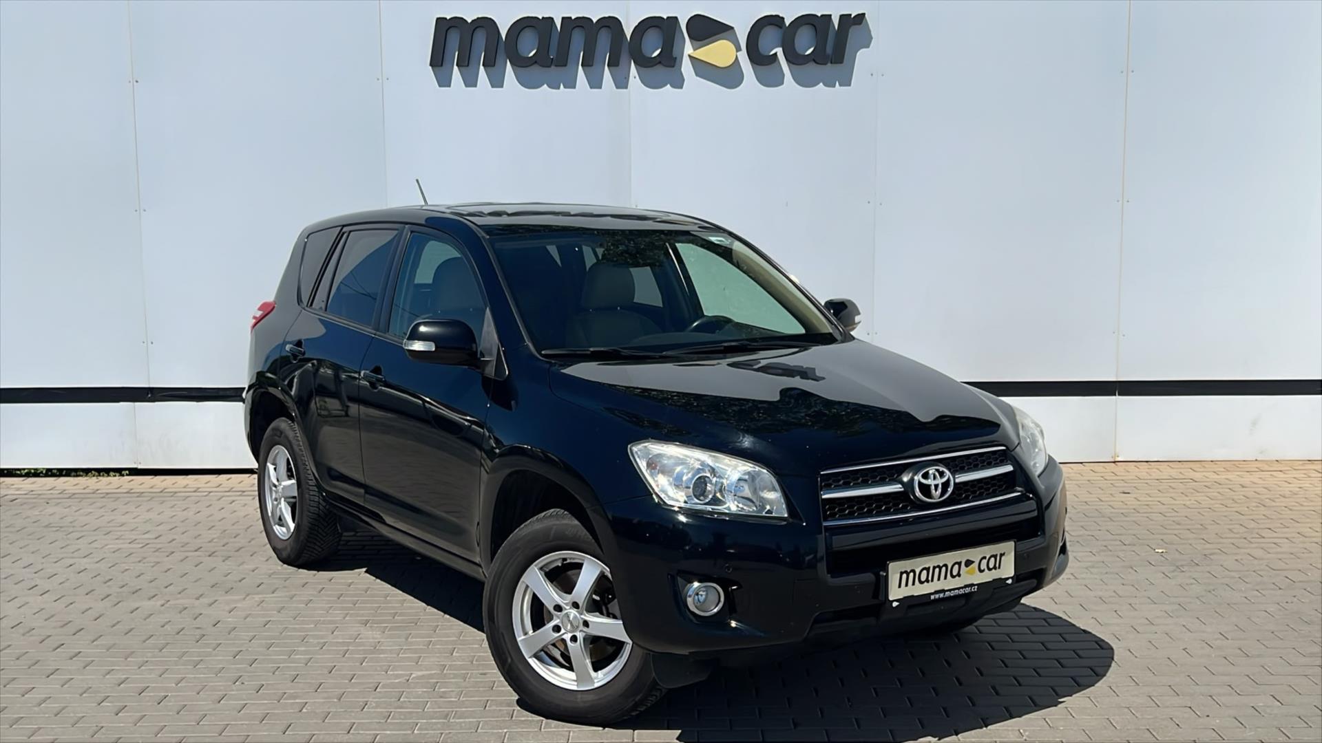 Toyota RAV4 2.2D-4D 4x4 PRAVIDELNÝ SERVIS