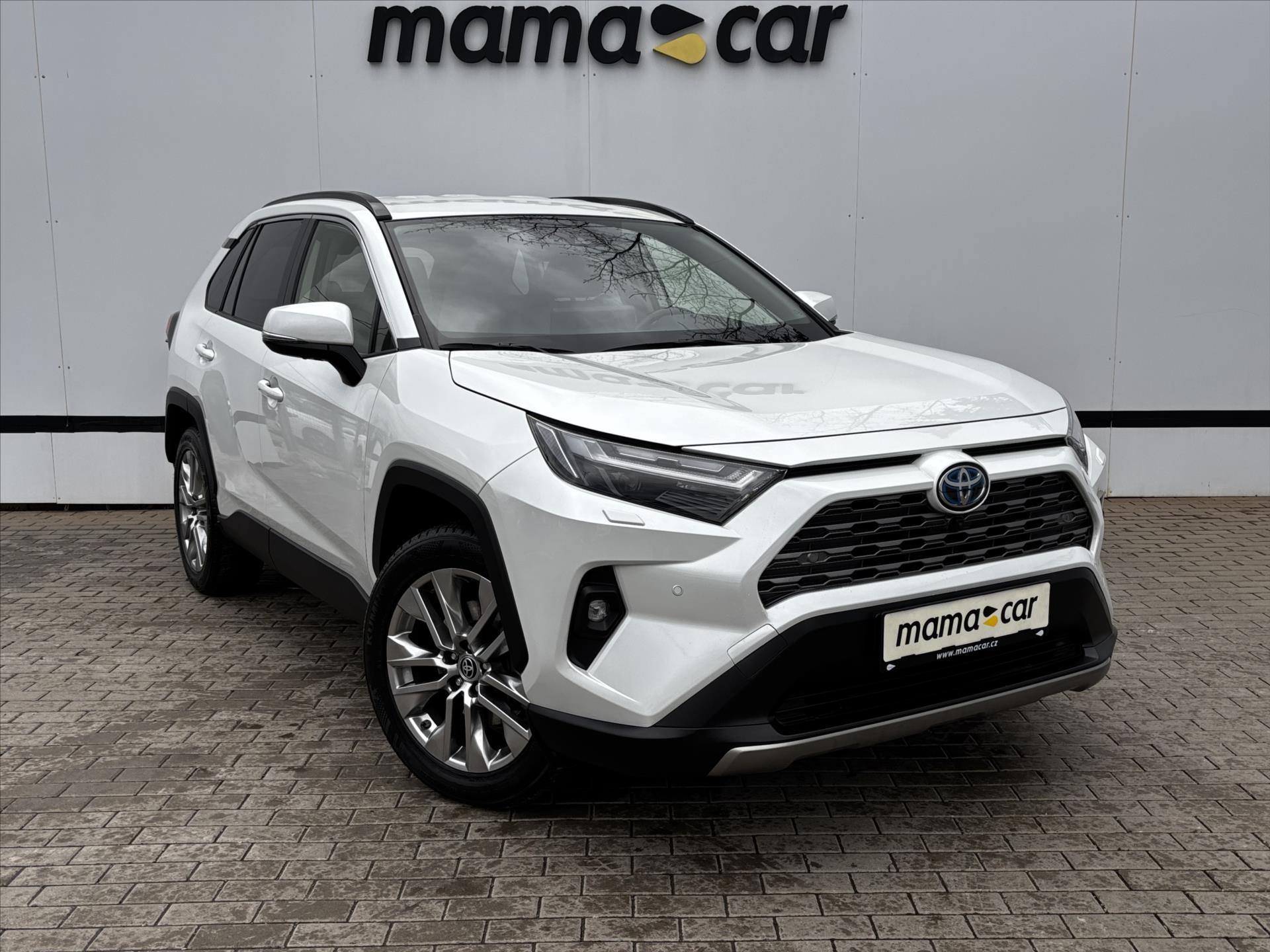 Toyota RAV4 2.5 HYBRID EXECUTIVE 1.MAJ. ČR