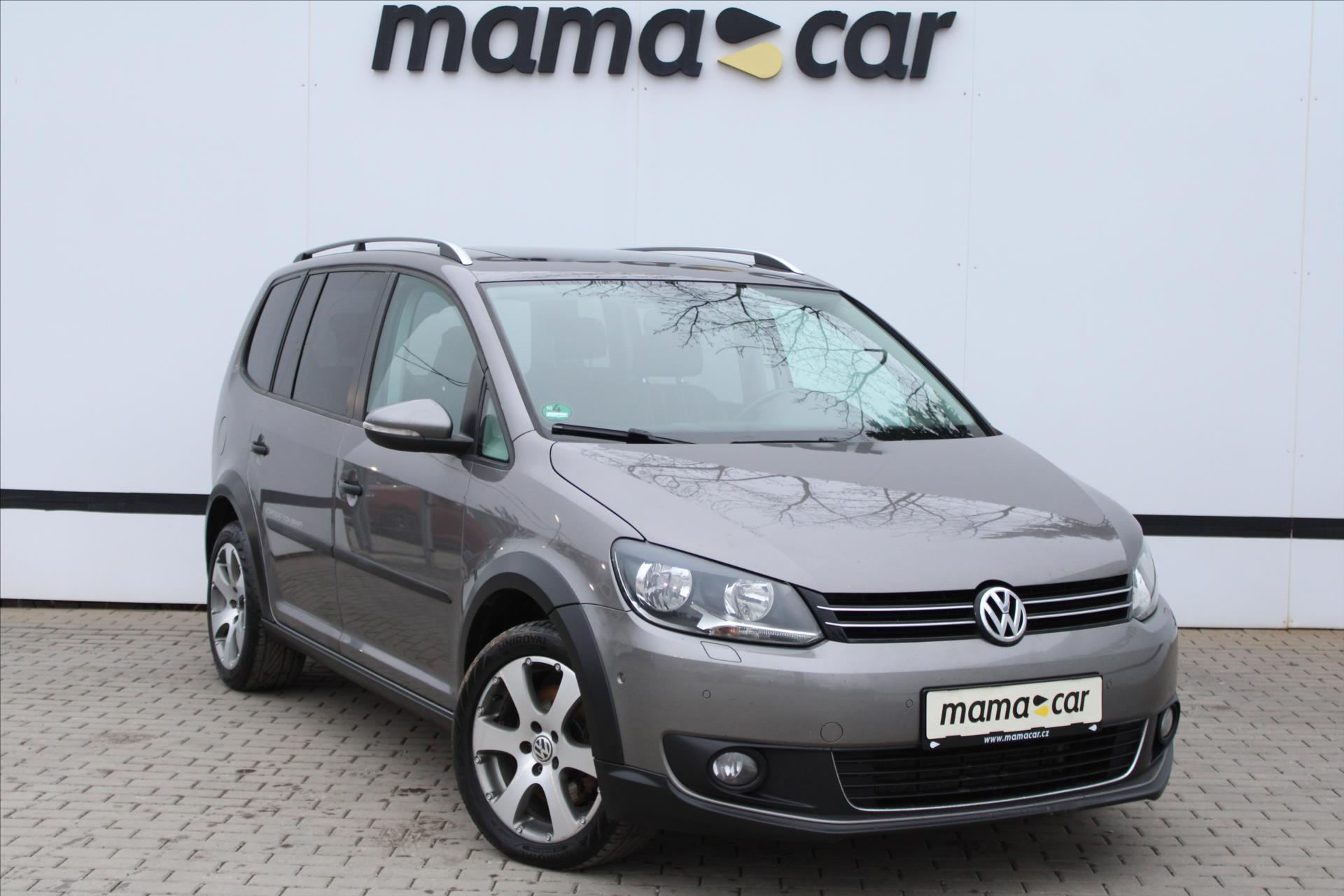 Volkswagen Touran 2.0TDI 103kW CROSS PANORAMA